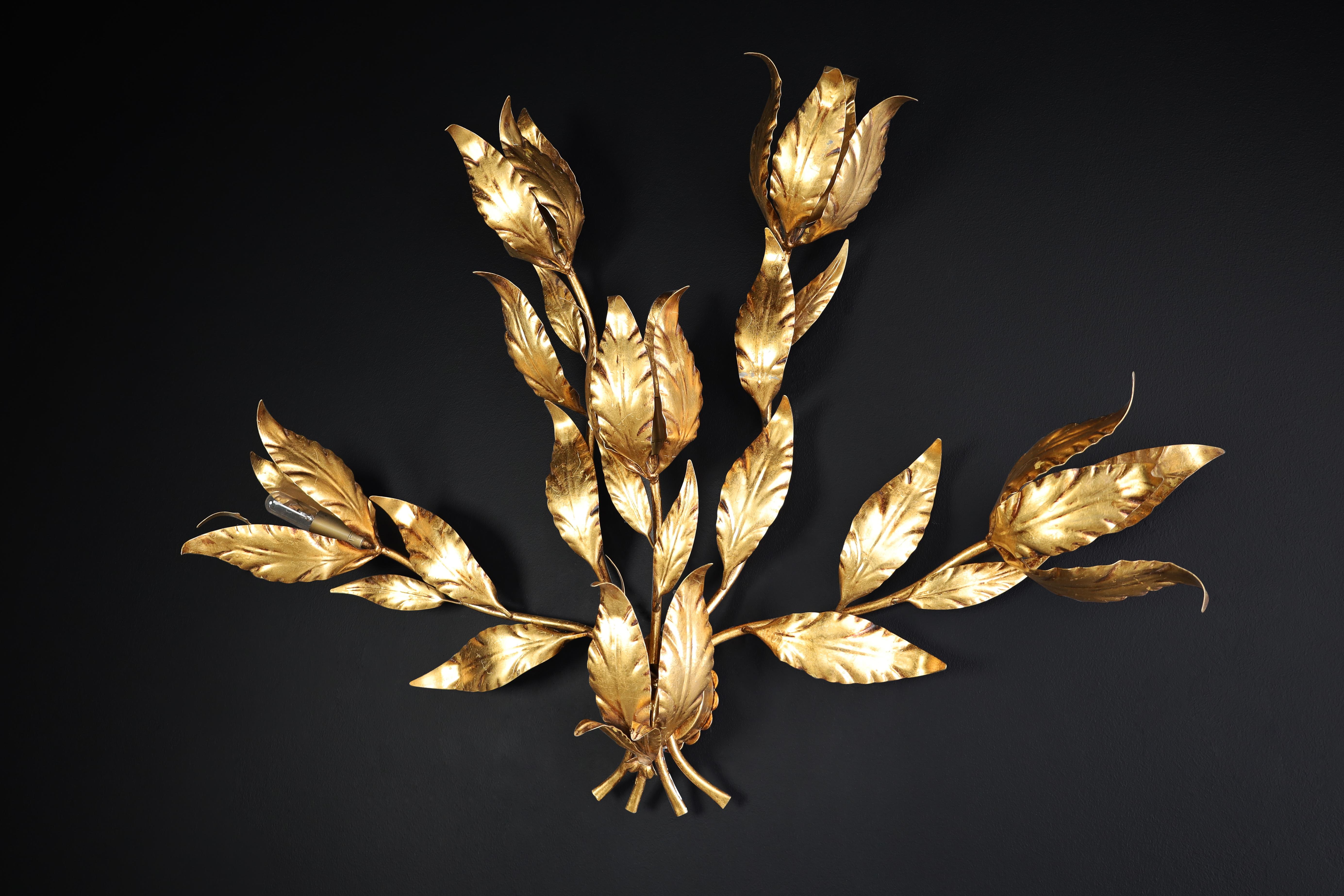 Hans Kögl Gilded Metal Floral Leaf Monumental Wall Sconce, Germany 1970s   For Sale 3