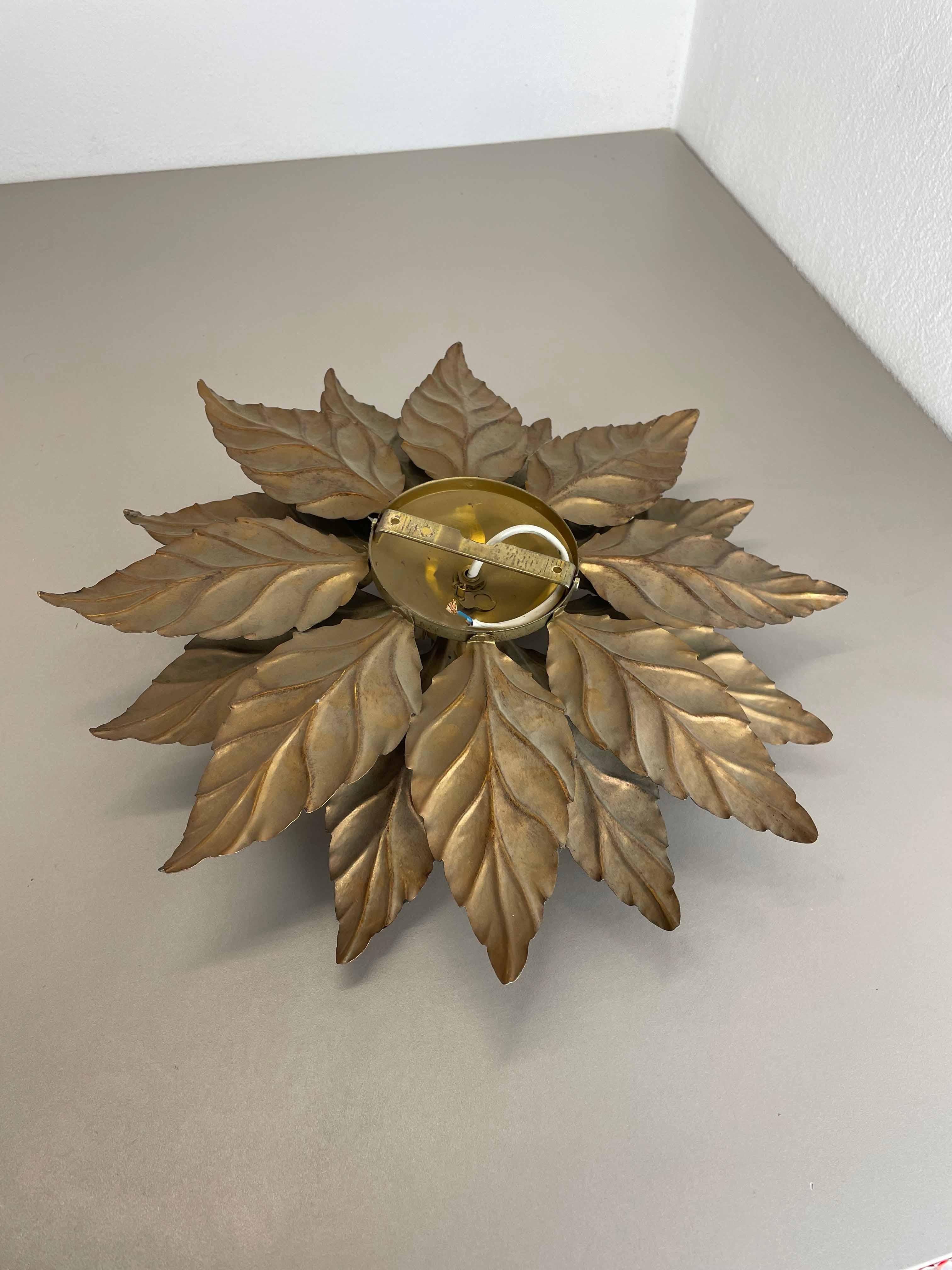 Hans Kögl Golden Florentiner Leaf Appliques lumineuses pour plafond, Italie, 1970 no 1 en vente 6