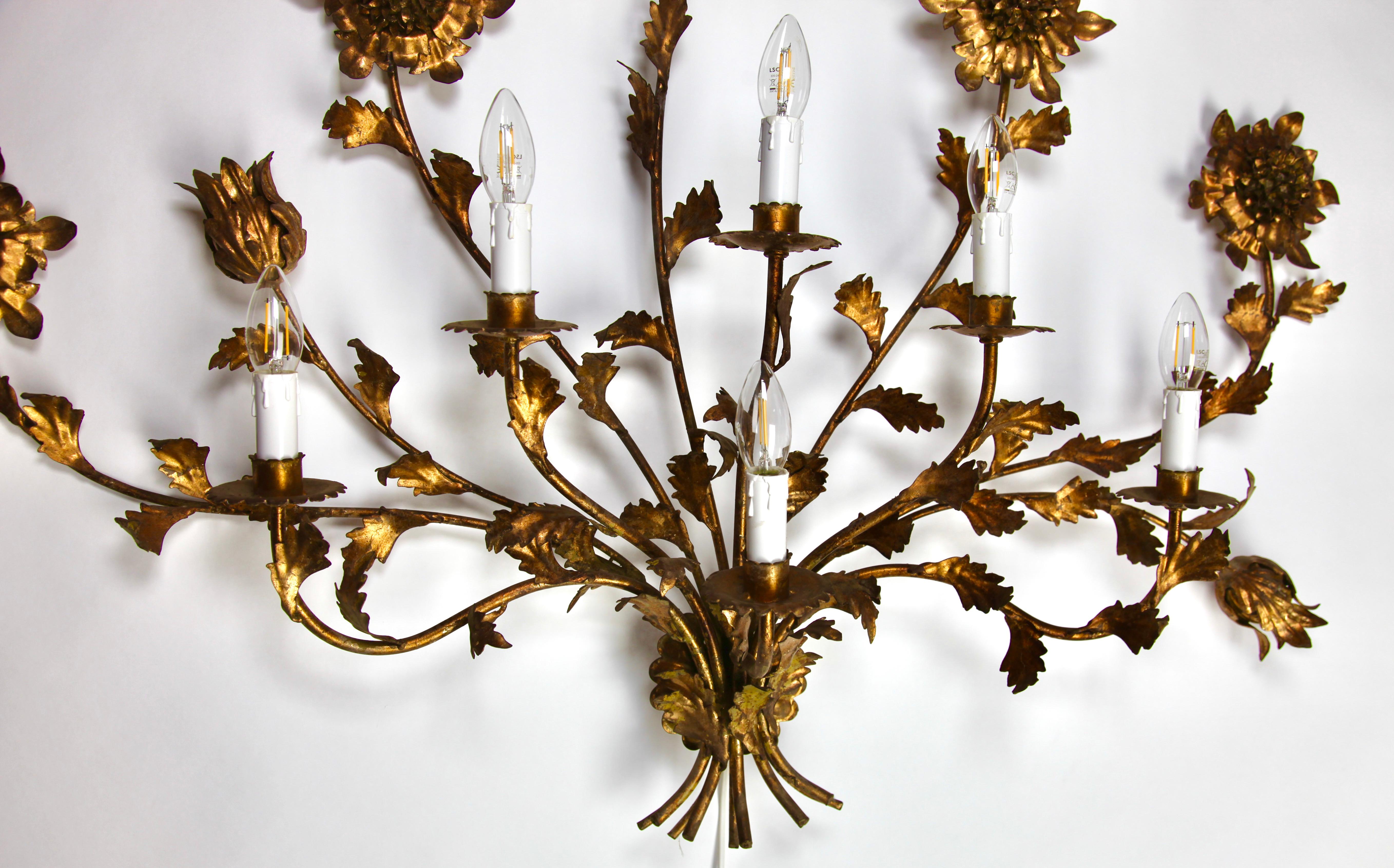 Hans Kögl Large Gilded Brass Flowers and Floral Leafs Wall Mound Lamp 4