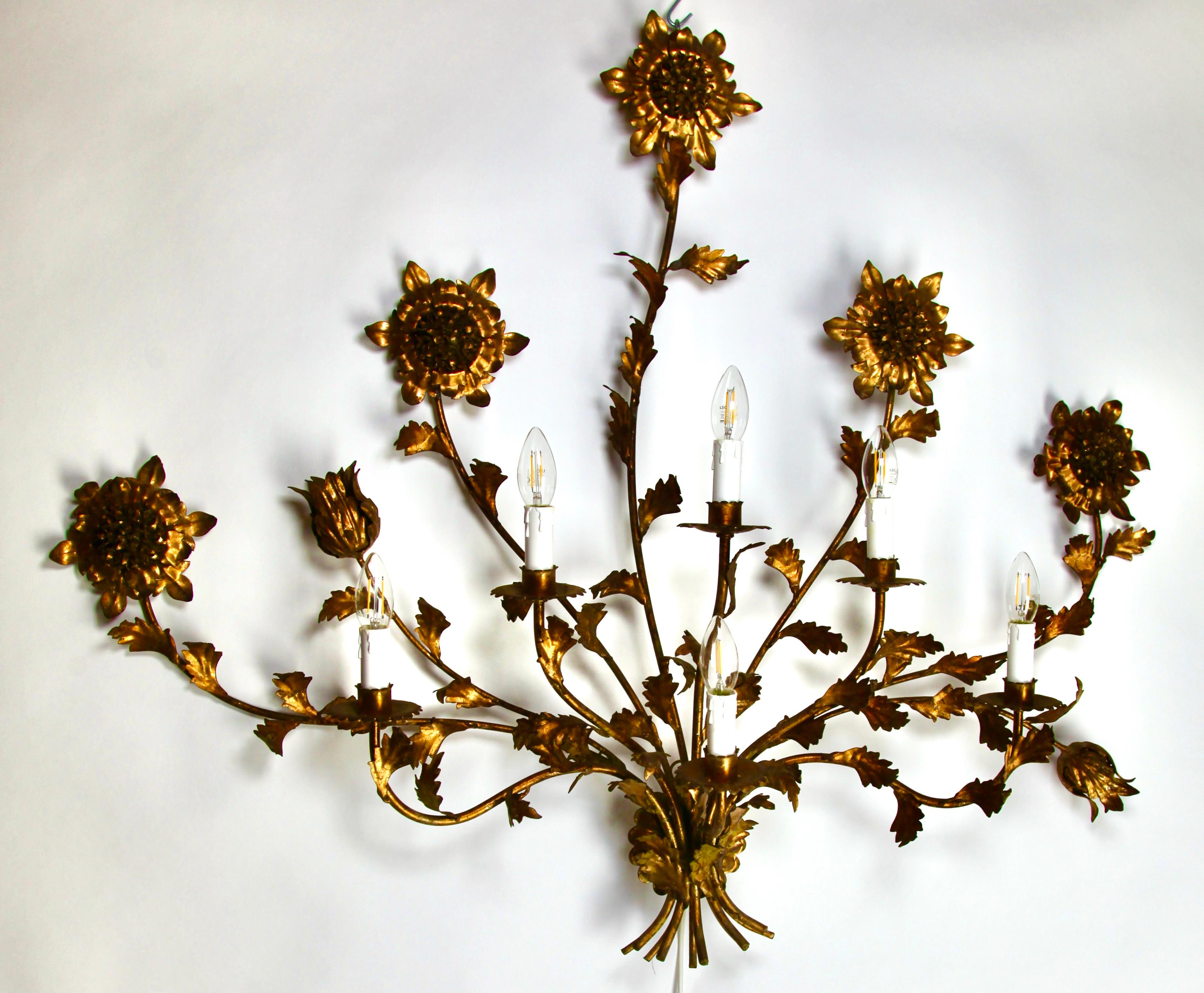 Hans Kögl Large Gilded Brass Flowers and Floral Leafs Wall Mound Lamp 6