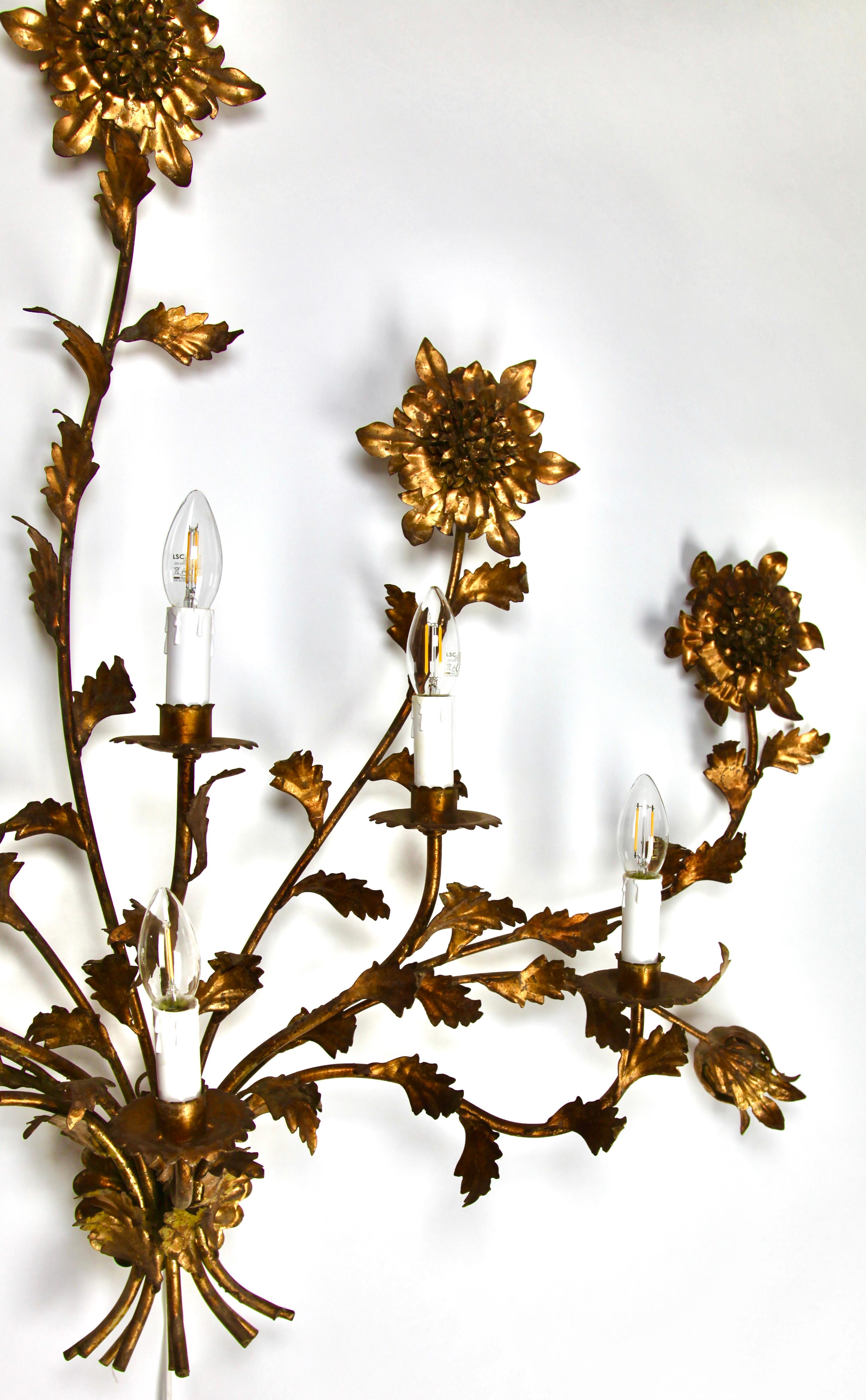 Hans Kögl Large Gilded Brass Flowers and Floral Leafs Wall Mound Lamp 8
