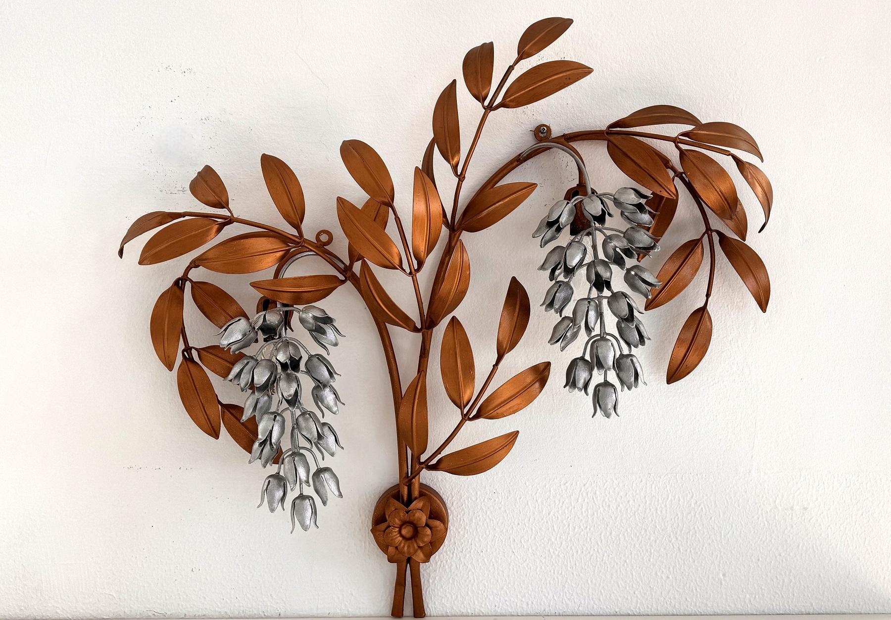 Hollywood Regency Hans Kögl Large Mid-century Wisteria Gilt 'Golden Rain' Metal Wall Sconce For Sale