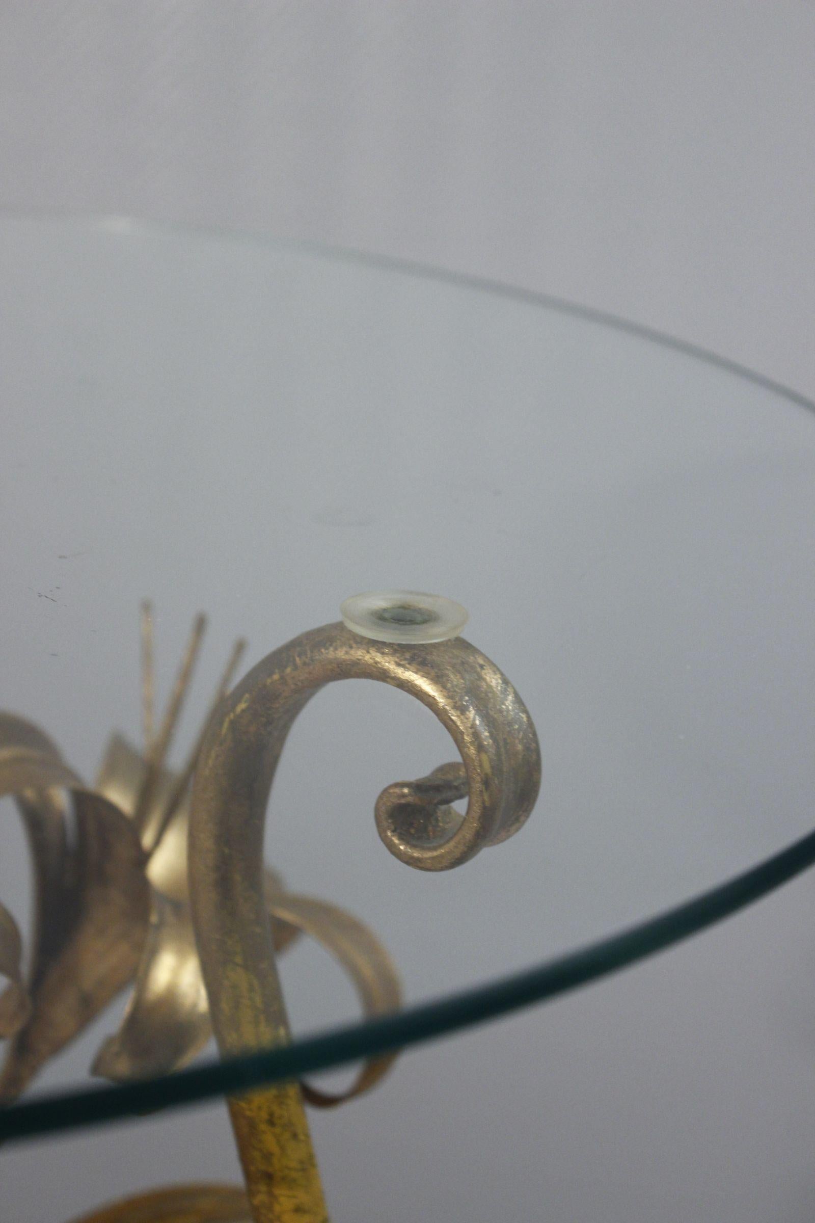 Table d'appoint post-moderne The Lilly en métal et verre, 1970 en vente 4