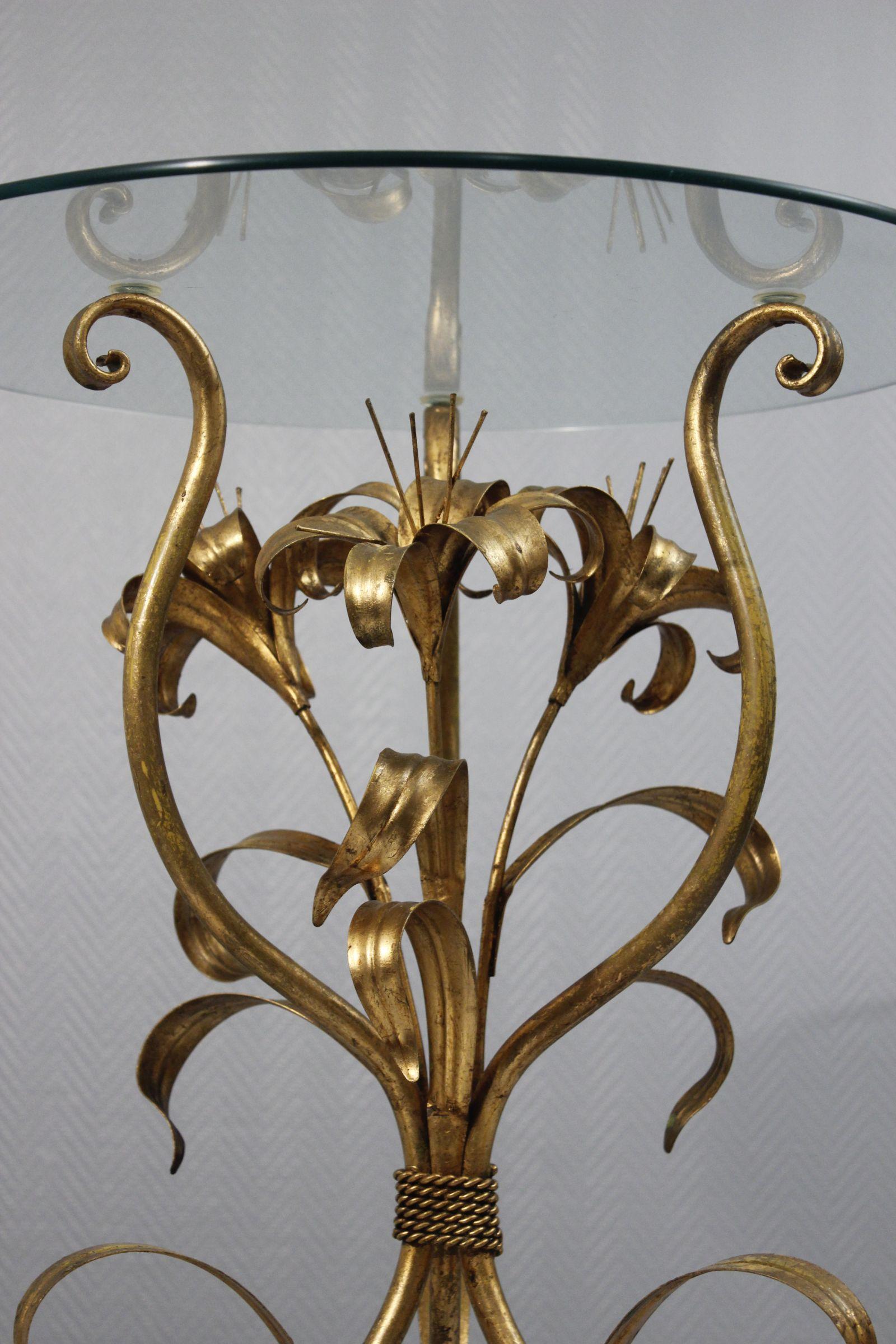 Allemand Table d'appoint post-moderne The Lilly en métal et verre, 1970 en vente