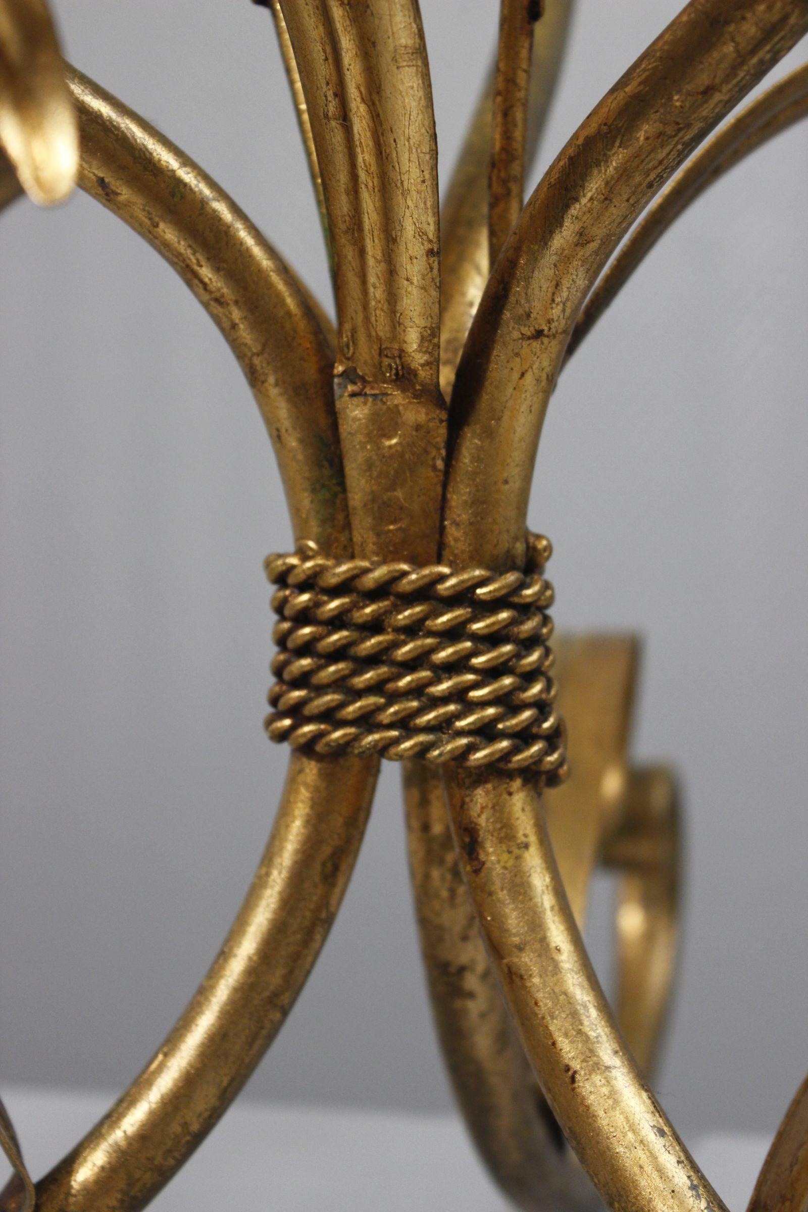 Table d'appoint post-moderne The Lilly en métal et verre, 1970 en vente 1
