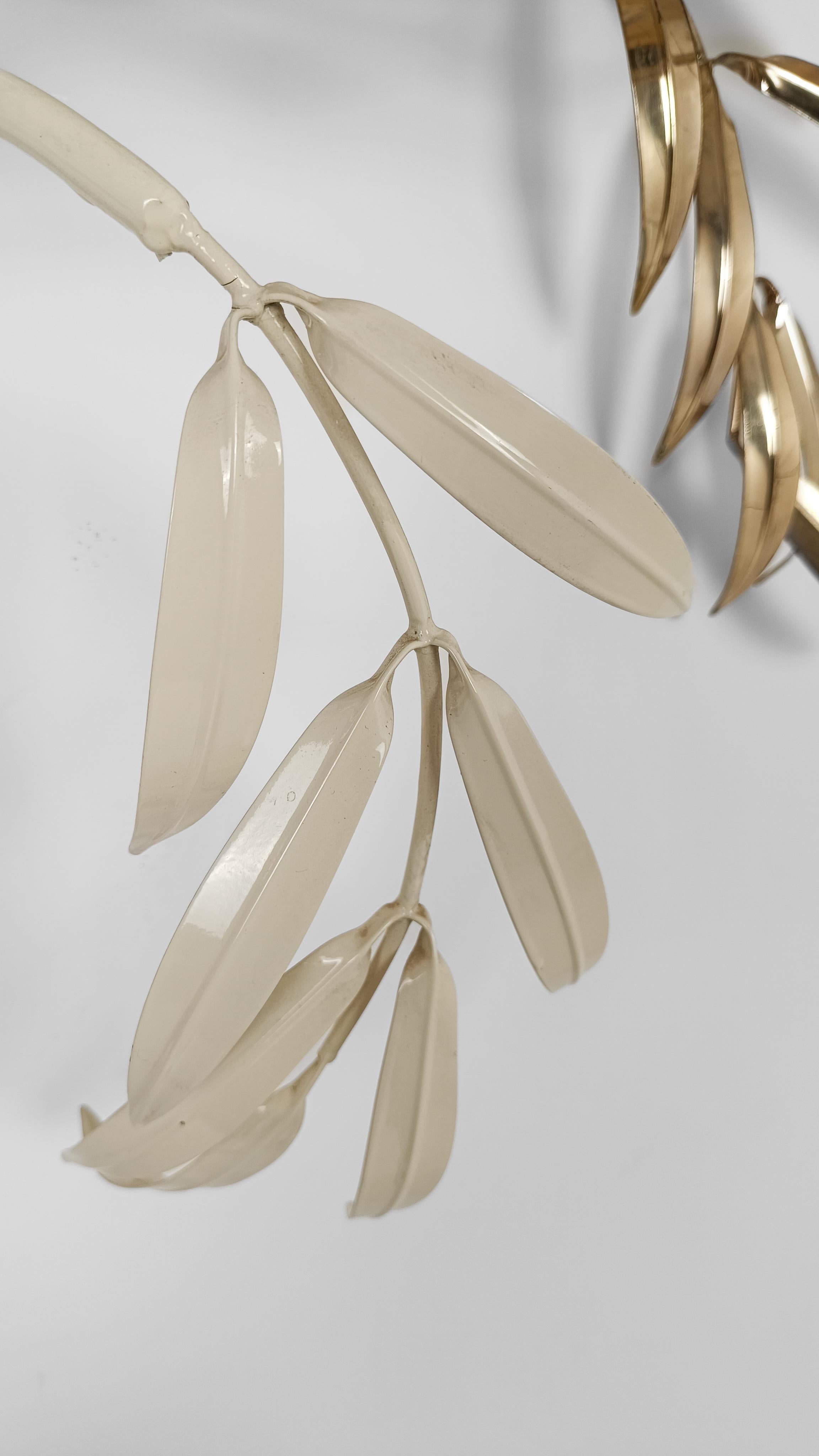 Hans Kögl Wandleuchte Sconce in Weiß & vergoldetem Metallblatt, Hollywood Regency Stil im Angebot 3