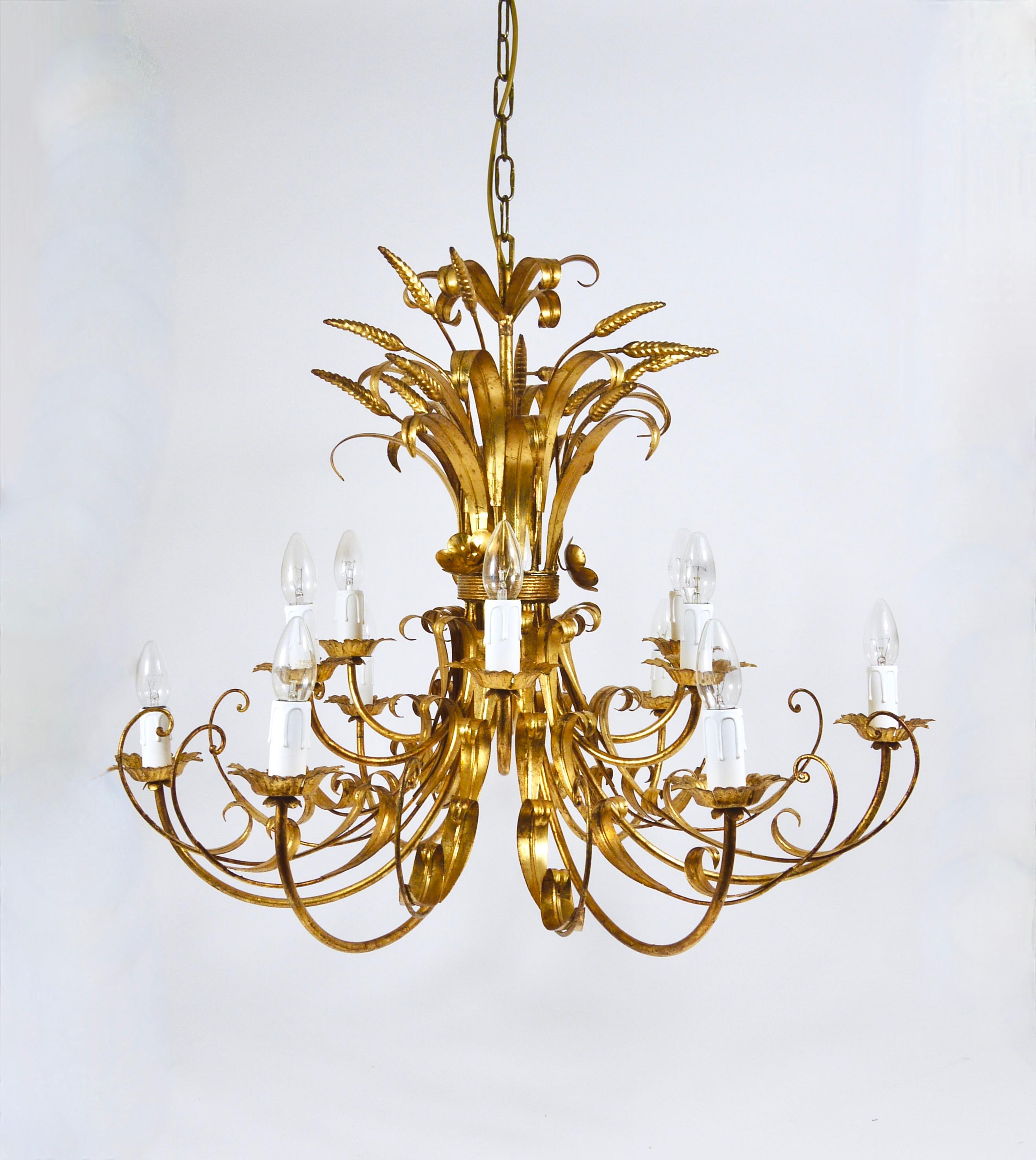 Hans Kögl XL Lámpara de Hierro Dorado con Ramo Floral de Trigo Hollywood Regency, Años 70 en Bueno estado para la venta en Vienna, AT