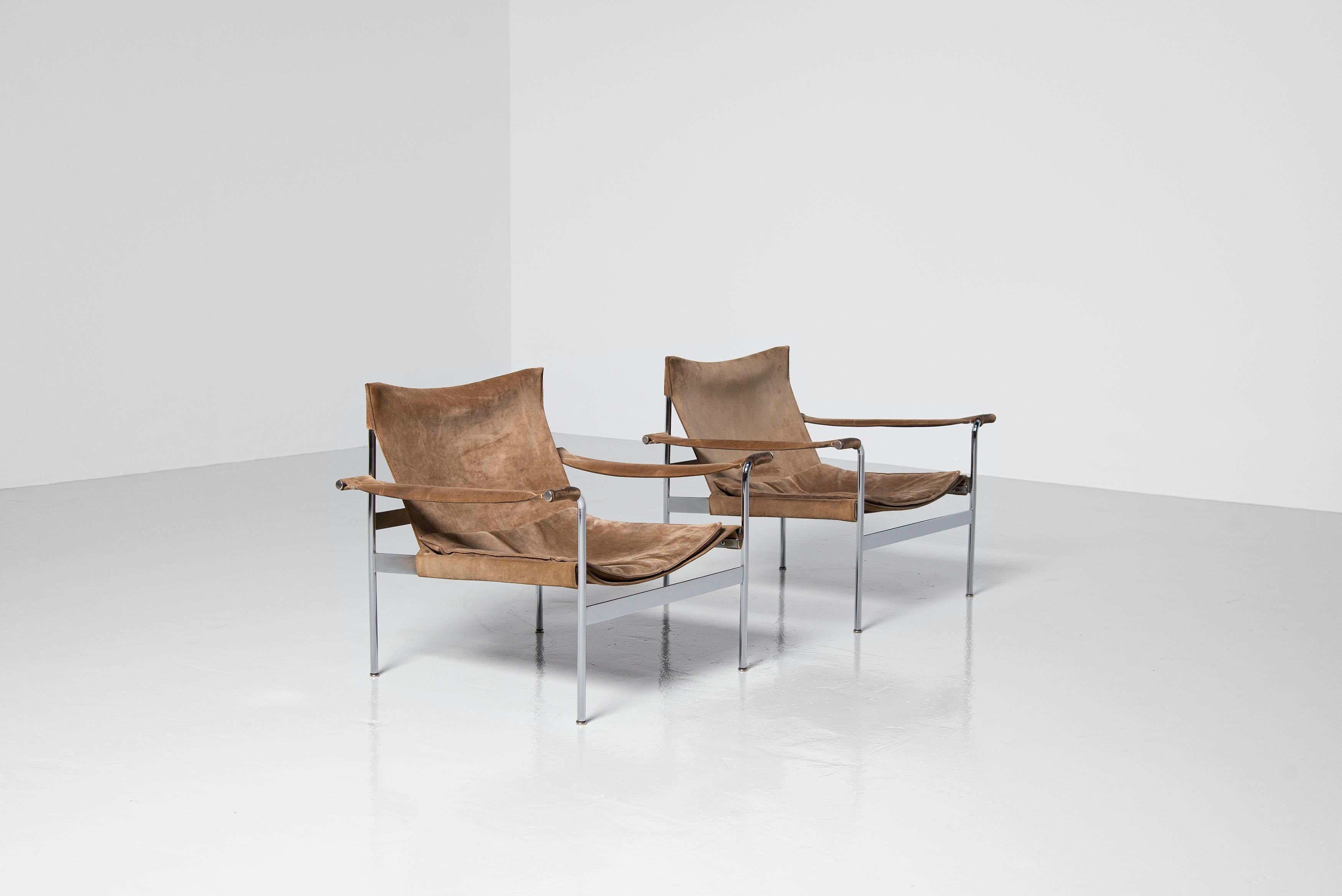 Stunning pair of lounge chairs model D99 designed by Hans Könecke and manufactured by Tecta, Germany 1965. Hans Könecke was the founder of Tecta, which was one of the leading Germany furniture producers. He was head of the design department at Tecta