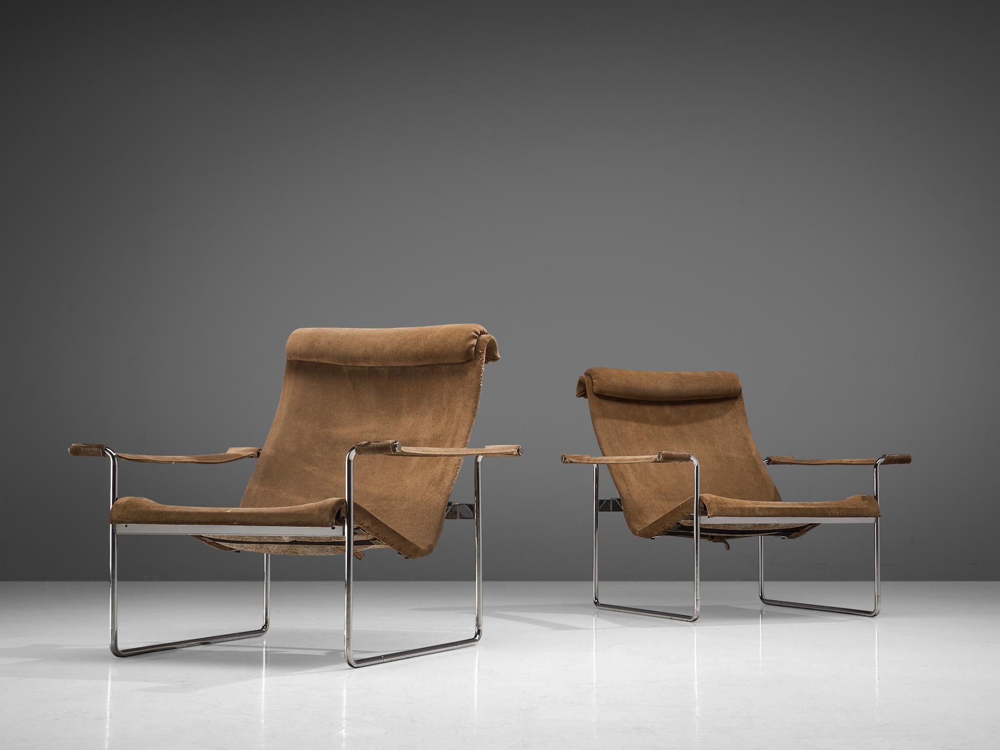 Hans Könecke for Tecta, set of 2 armchairs, suede and metal, Germany, 1960s

This set of lounge chairs is another great example of German Modernist furniture, designed by architect Hans Könecke in the 1960s. This model features a high back, in