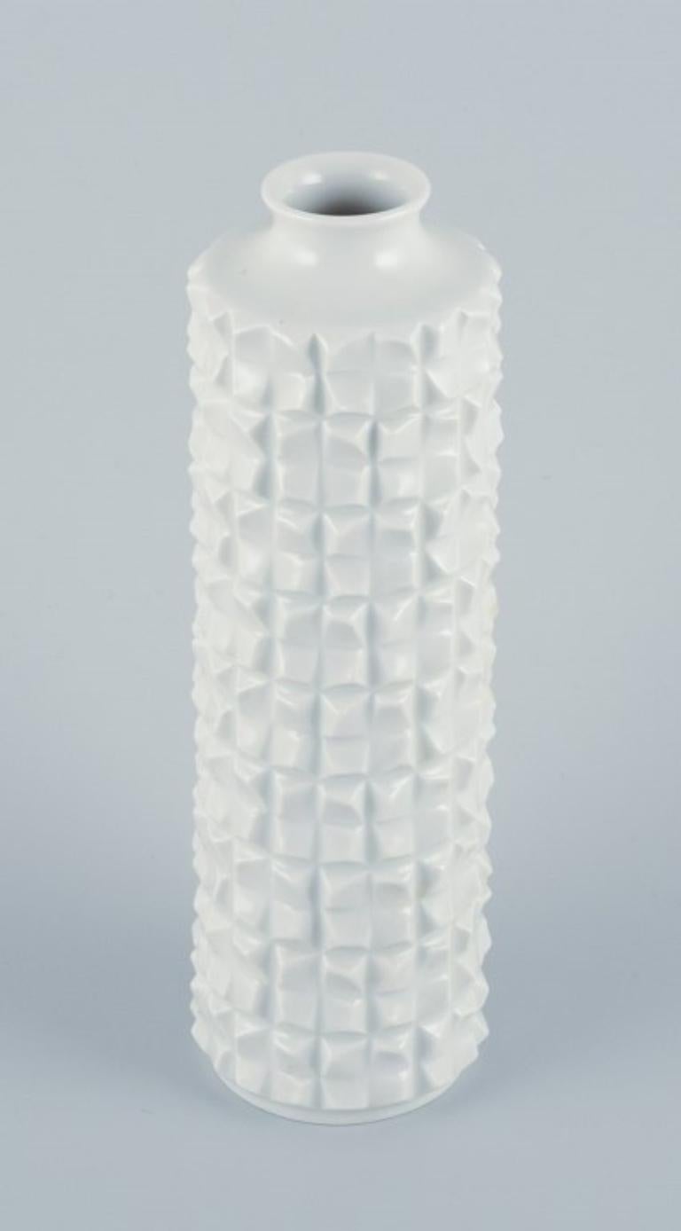 Moderne Hans Merz pour Meissen, grand vase en porcelaine à motif géométrique en vente