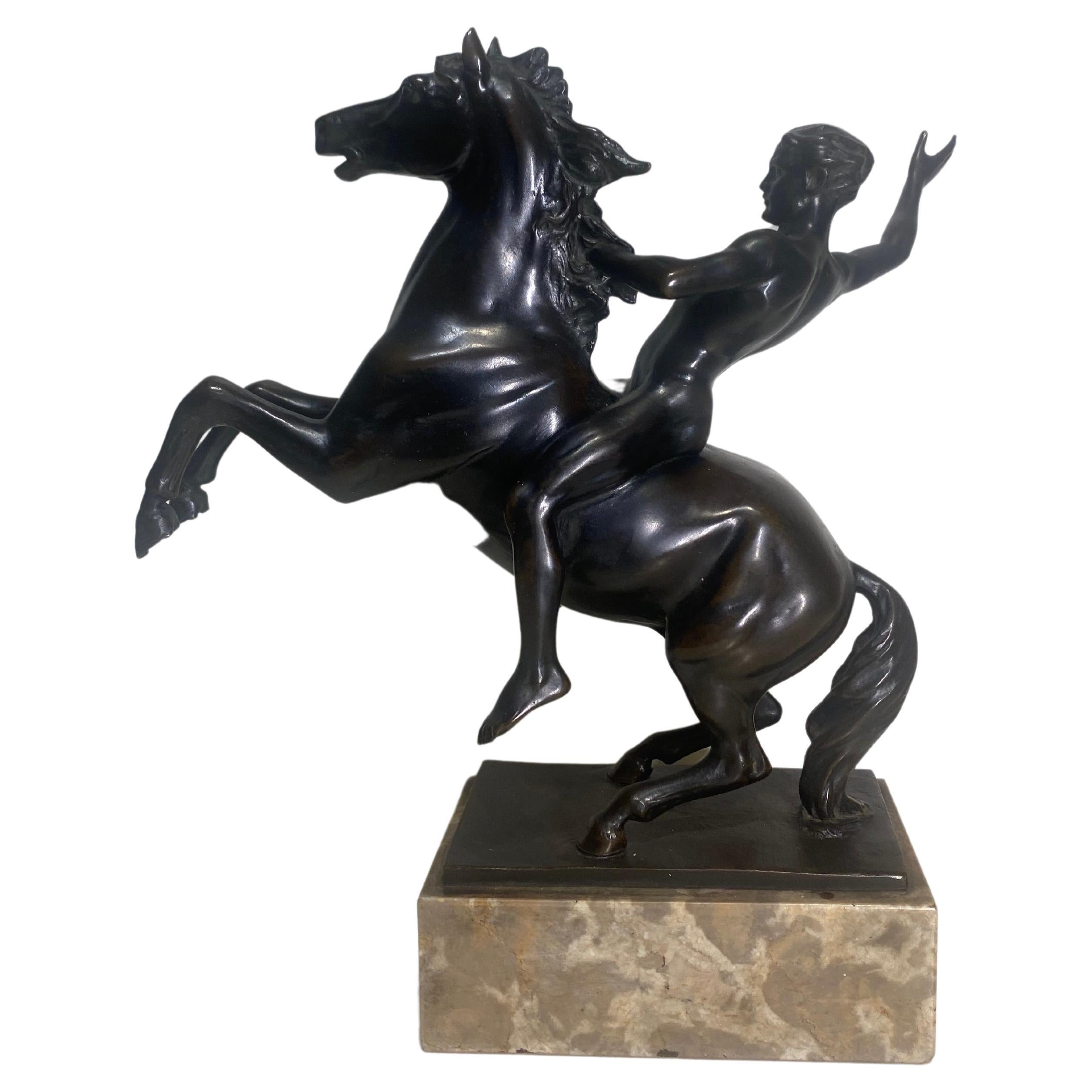 Hans Muller (Autrichien 1873-1937) Sculpture en bronze d'un cheval et d'un cavalier masculin nu  Excellent état - En vente à London, GB