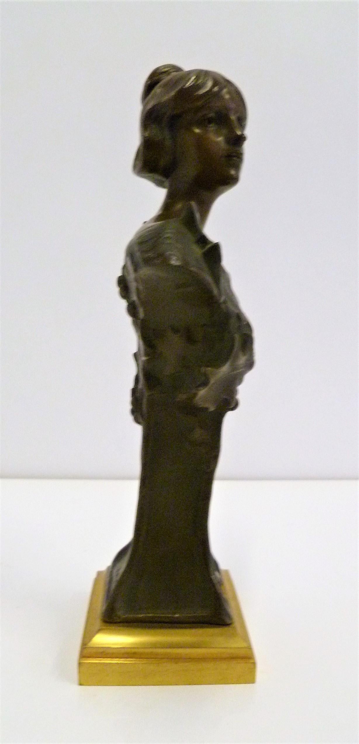 Hans Müller, Austrian Early 1900s Petite Jugenstil Bronze and Gilt Bust For Sale 2