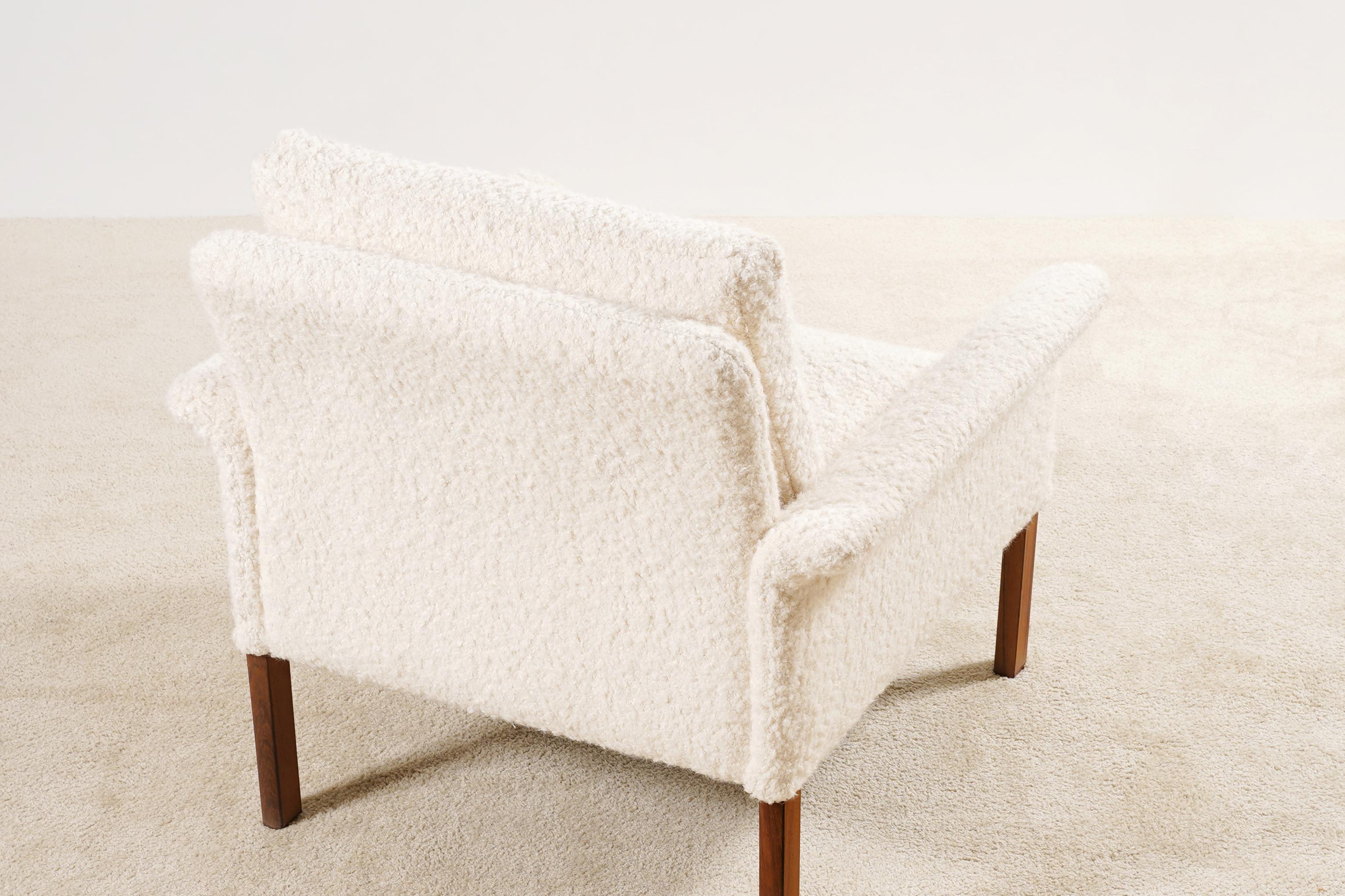 Hans Olsen Armchair model 500 for CS Møbler, 1960. New upholstery. For Sale 1
