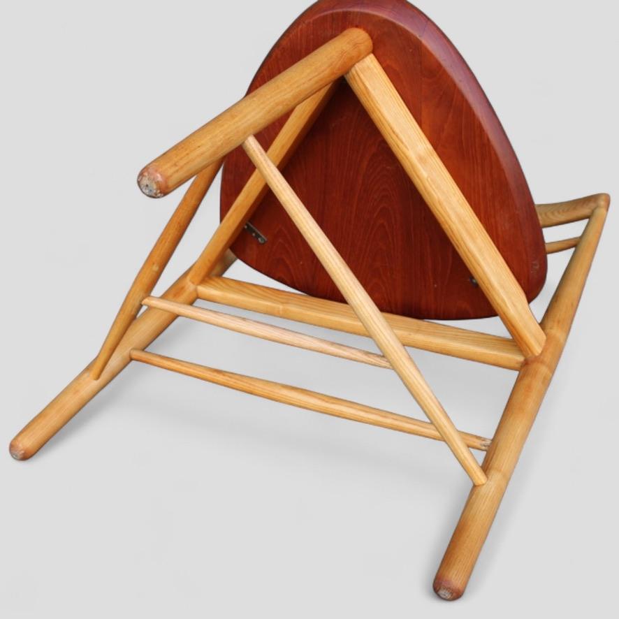 Falegnameria Hans Olsen Sedia Valet in frassino e teak 1957, realizzata a mano da Verner Birksholm in vendita