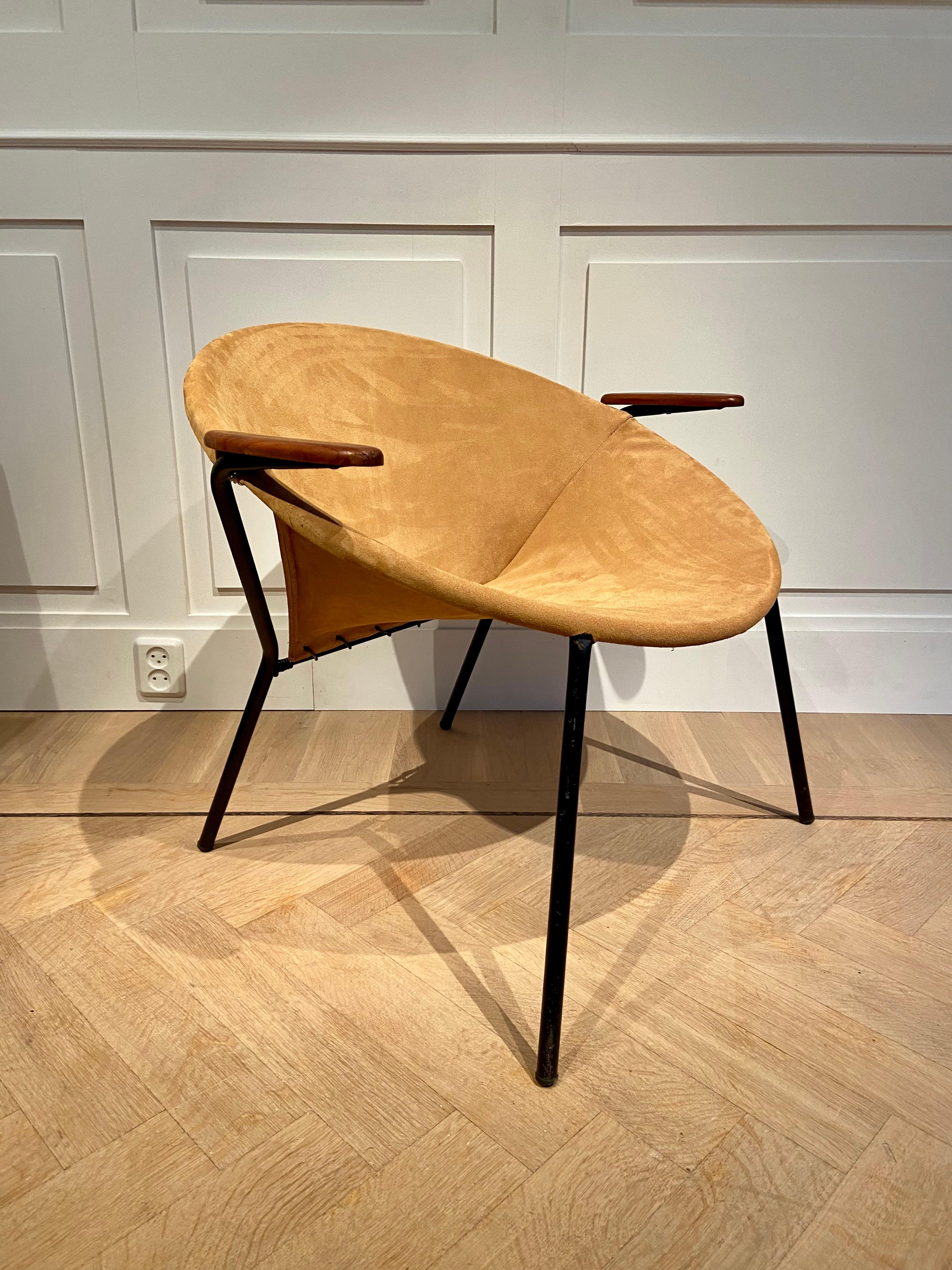 Hand-Crafted Hans Olsen, balloon chair in suede