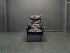 Hans Olsen Sillón de cuero negro con respaldo alto