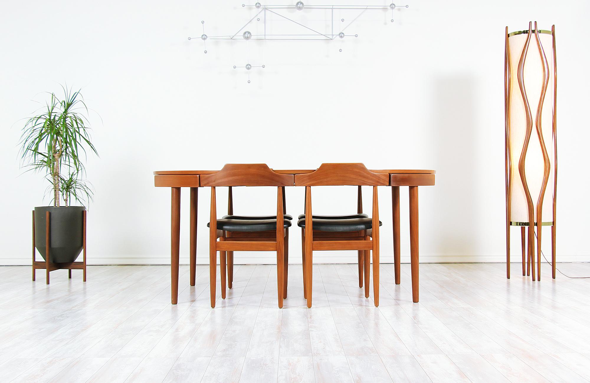 Leather Hans Olsen Butterfly-Leaf Dining Set for Frem Rølje