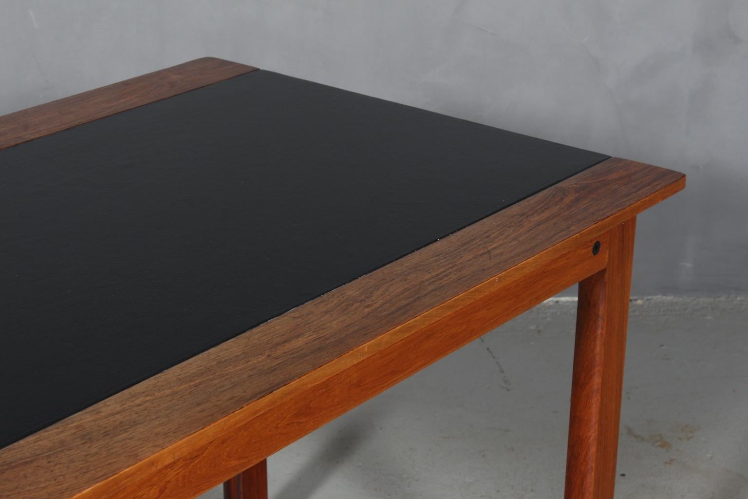 Scandinavian Modern Hans Olsen Coffee Table of Rosewood and Leather For Sale