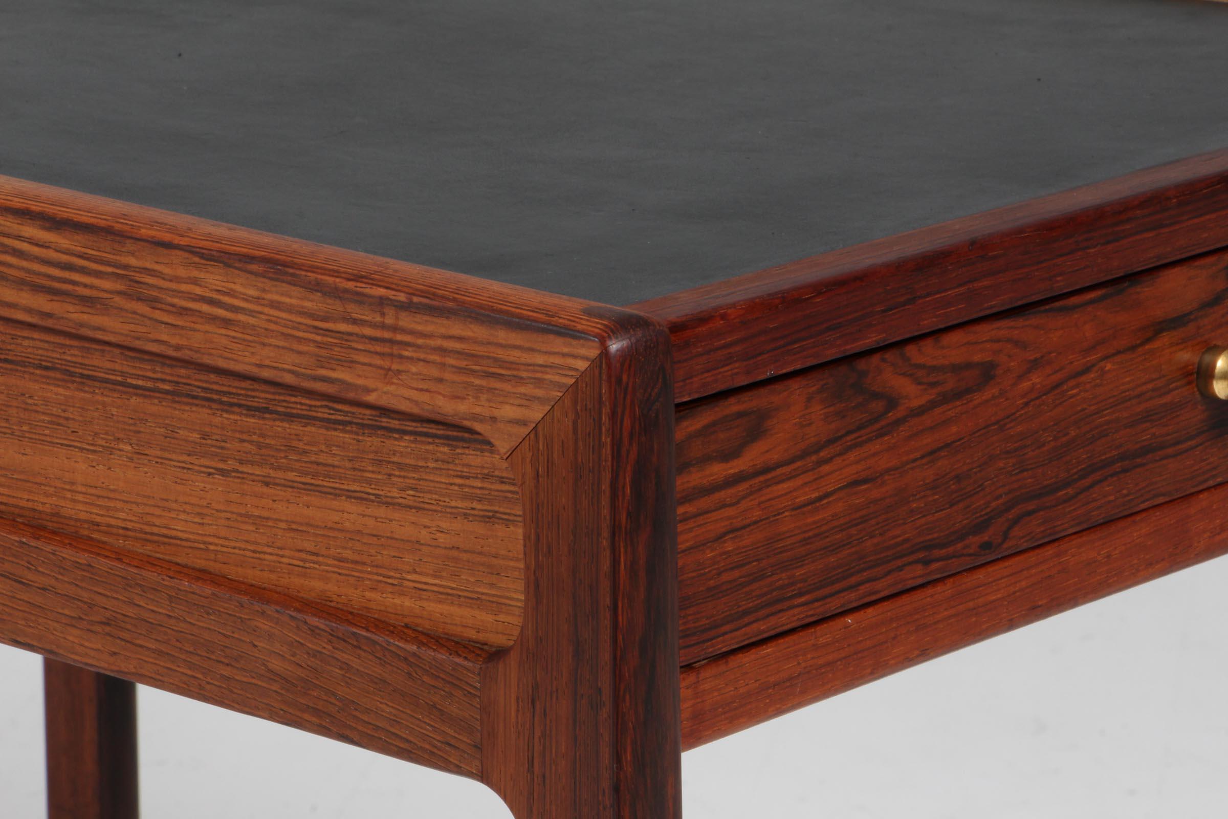 Hans Olsen Coffee Table of Rosewood and Leather In Good Condition In Esbjerg, DK