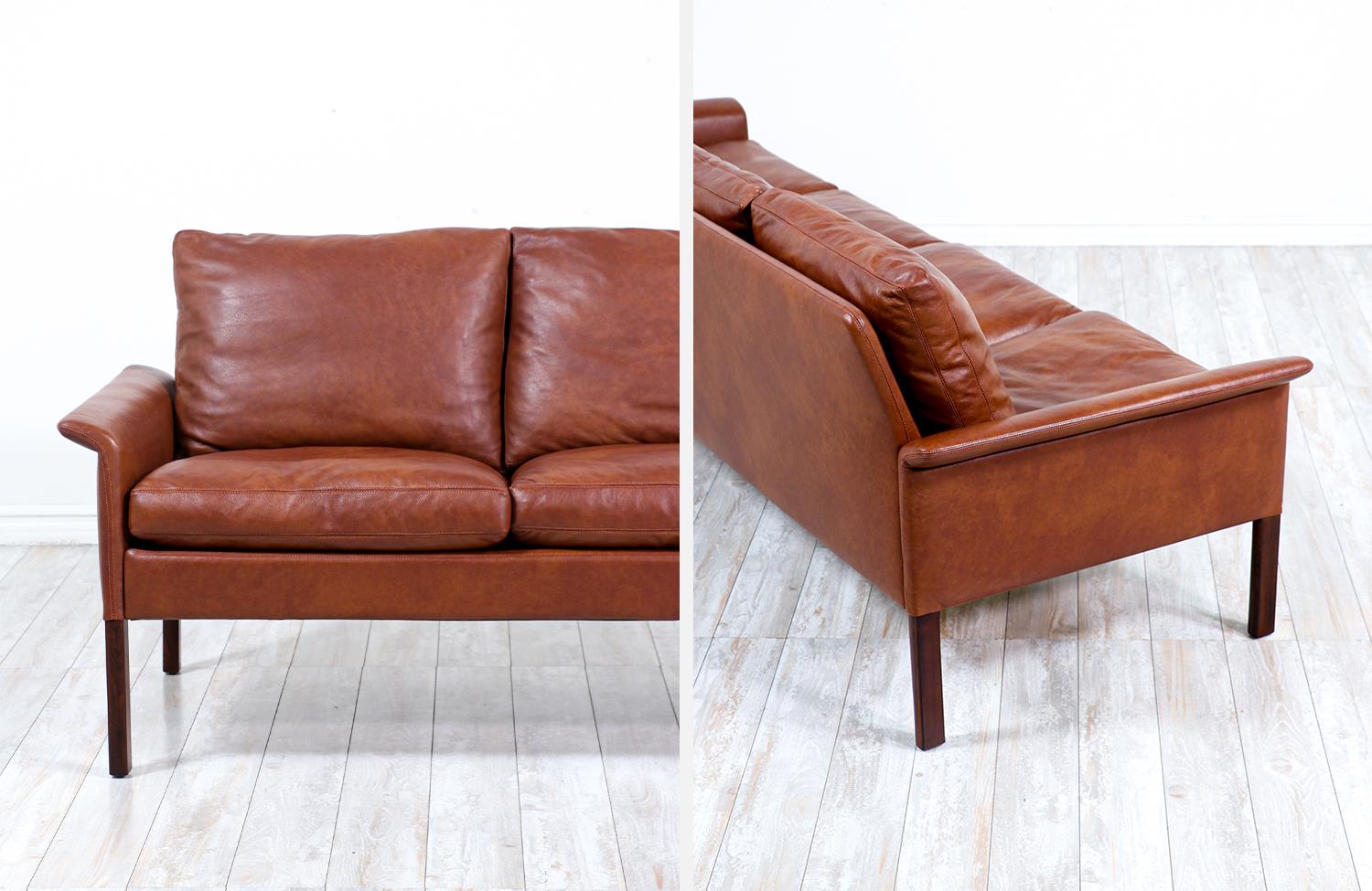 Mid-20th Century Hans Olsen Cognac Leather & Rosewood 4-Seater Sofa for CS Møbelfabrik