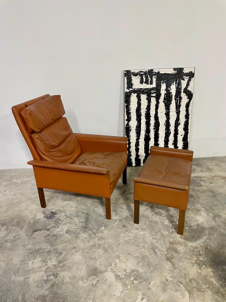Sedia da salotto e ottomana in pelle marrone moderna Hans Olsen In condizioni buone in vendita a Fort Lauderdale, FL