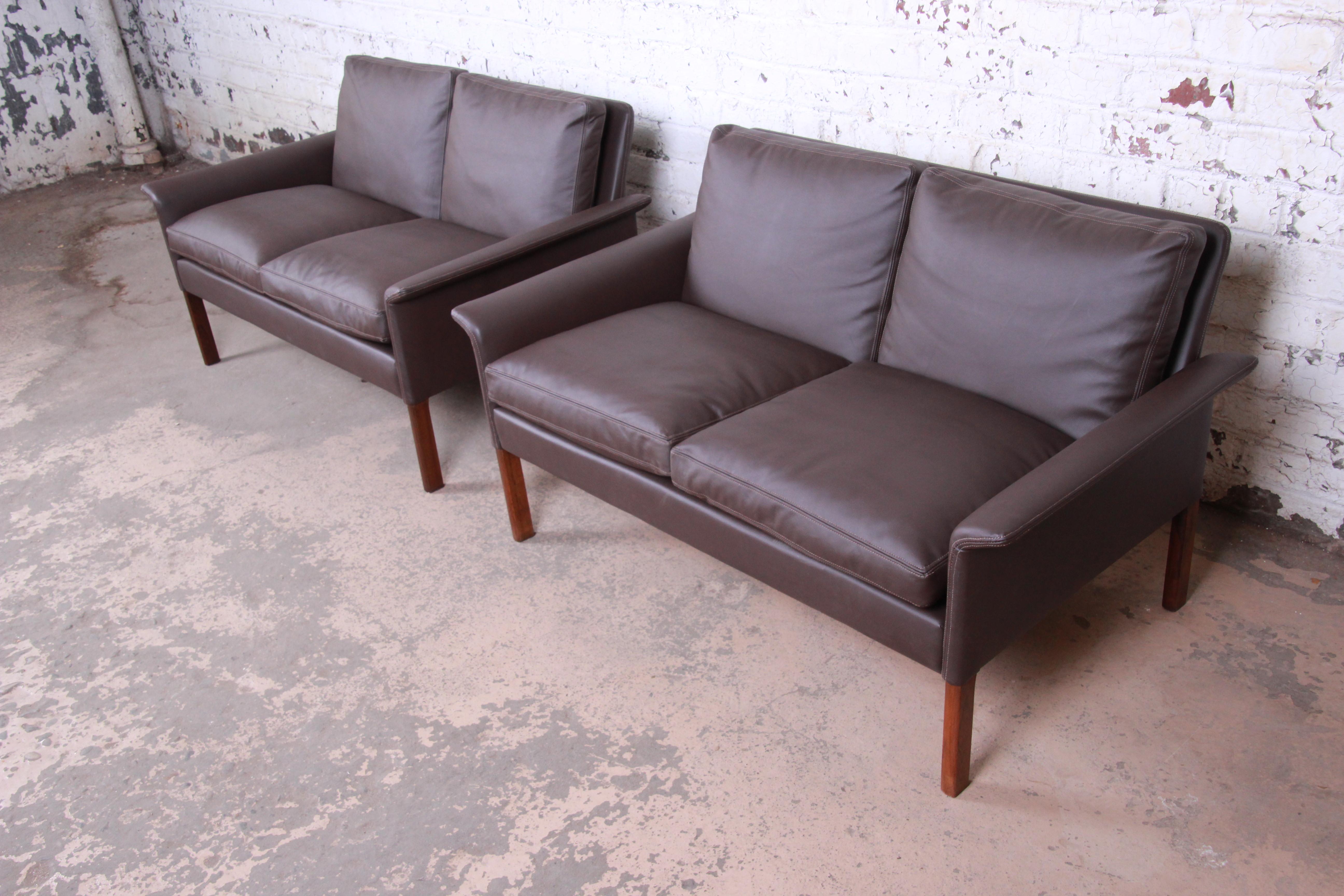 Hans Olsen Danish Modern Rosewood and Leather Settees, Fully Restored In Good Condition In South Bend, IN