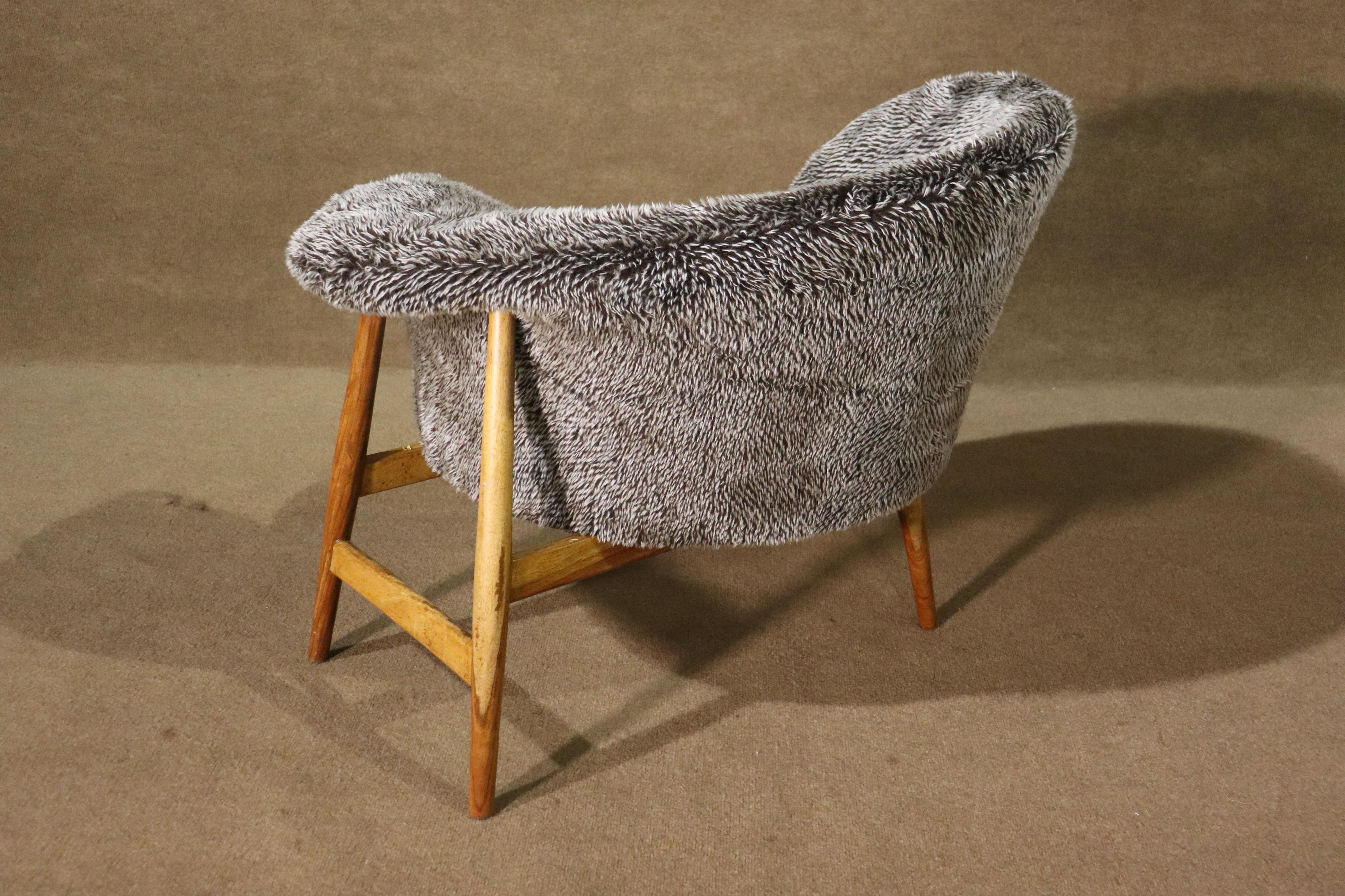 Hans Olsen Designed 'Fried Egg' Chair For Sale 2