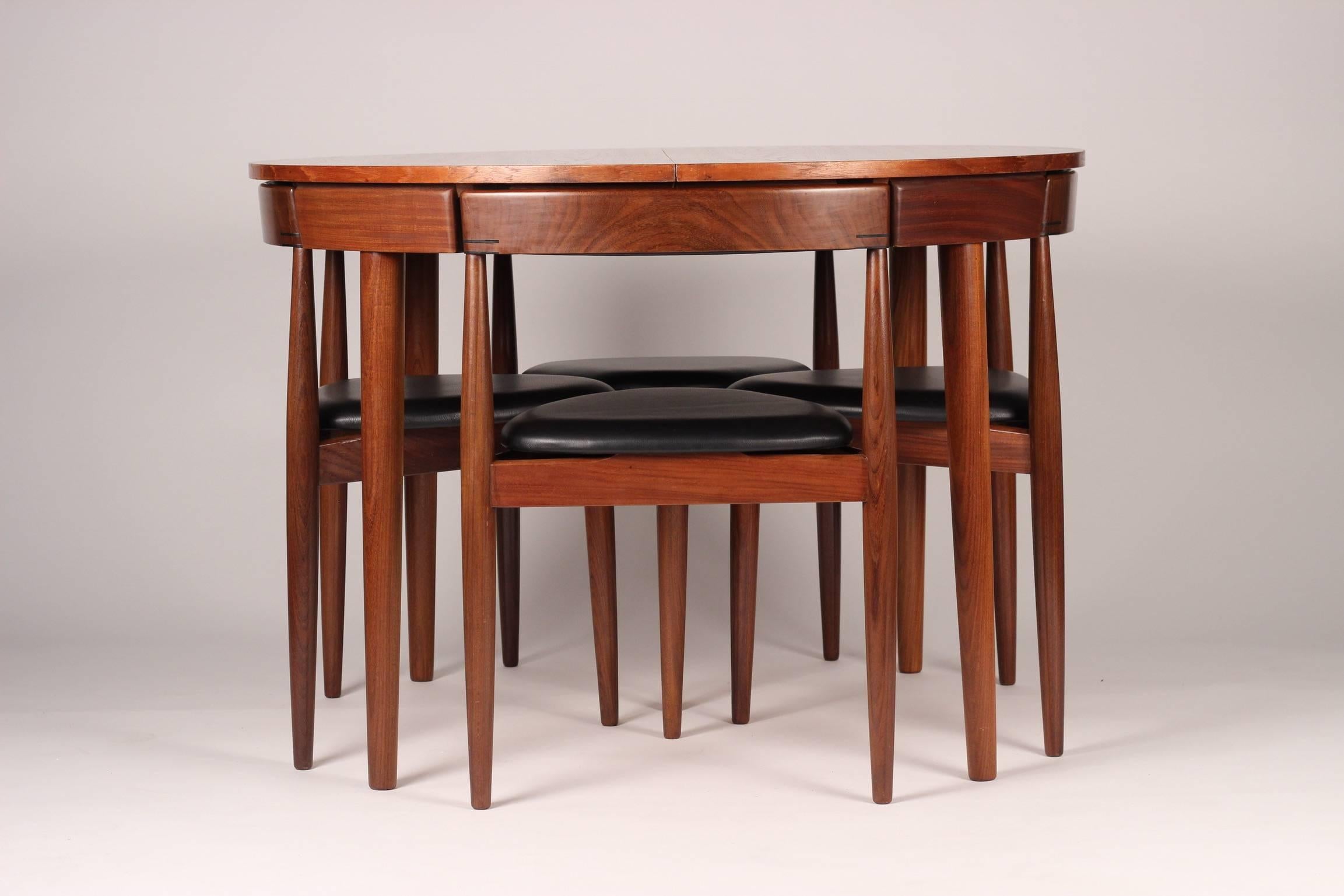 Danish Scandinavian Modern Dining Table and Six Chairs Model Roundette by Frem Røjle 