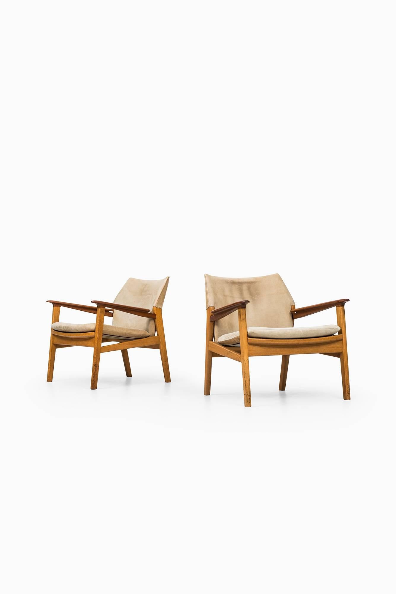 Hans Olsen Easy Chairs Model 9015 by Gärsnäs in Sweden 2