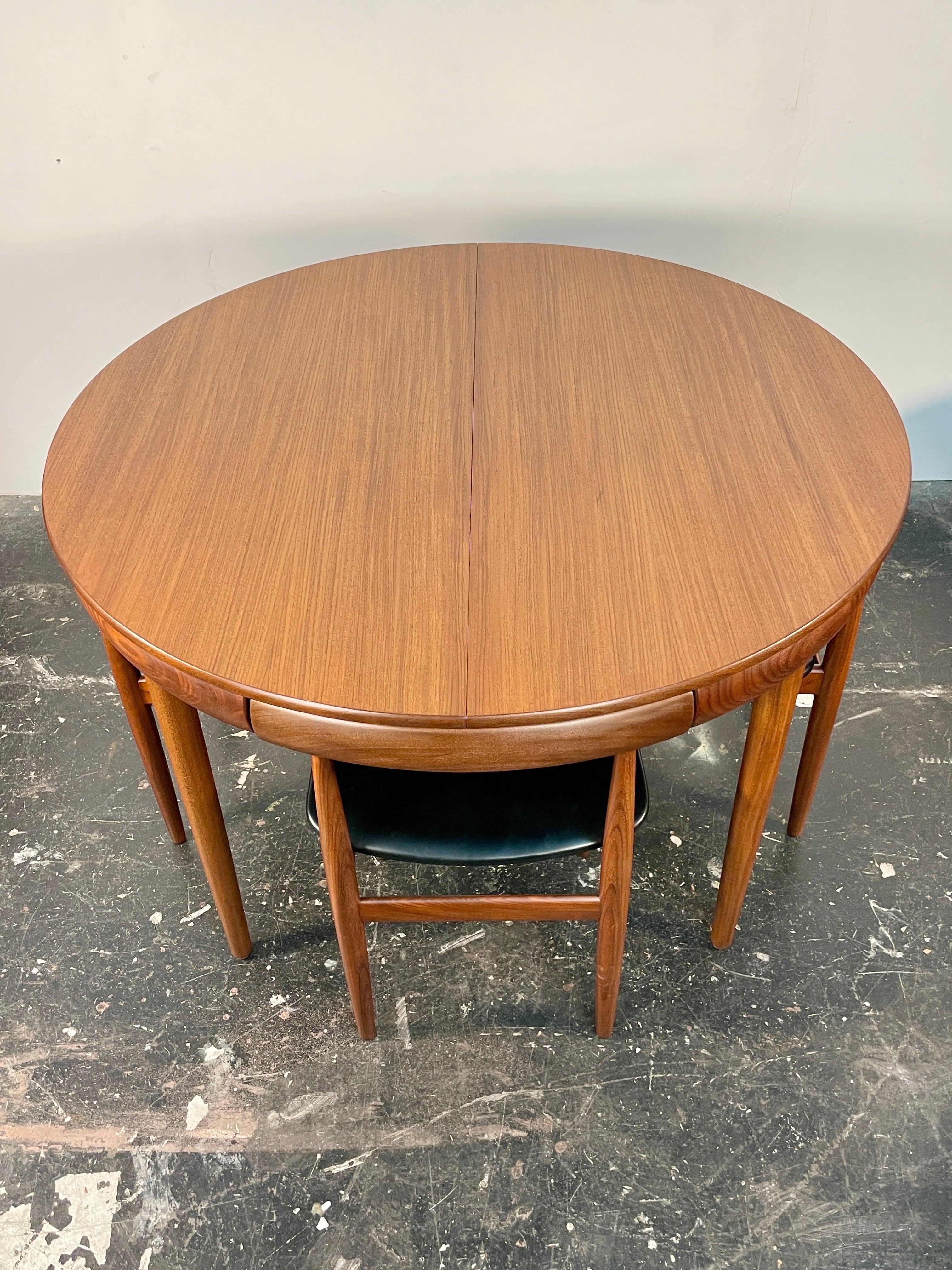 Scandinavian Modern Hans Olsen Expandable Roundette with 4 Chairs