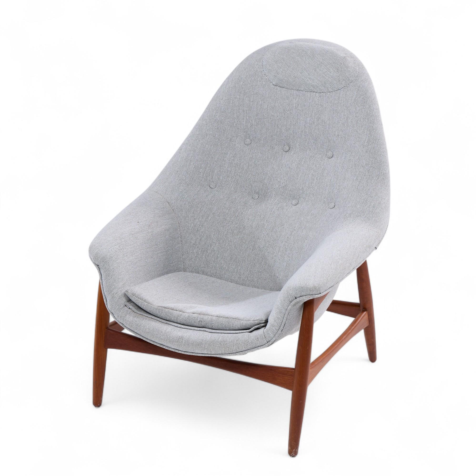 Hans Olsen for Bramin Møbler Mid Century Danish Sculptural Lounge Chairs - Pair For Sale 5