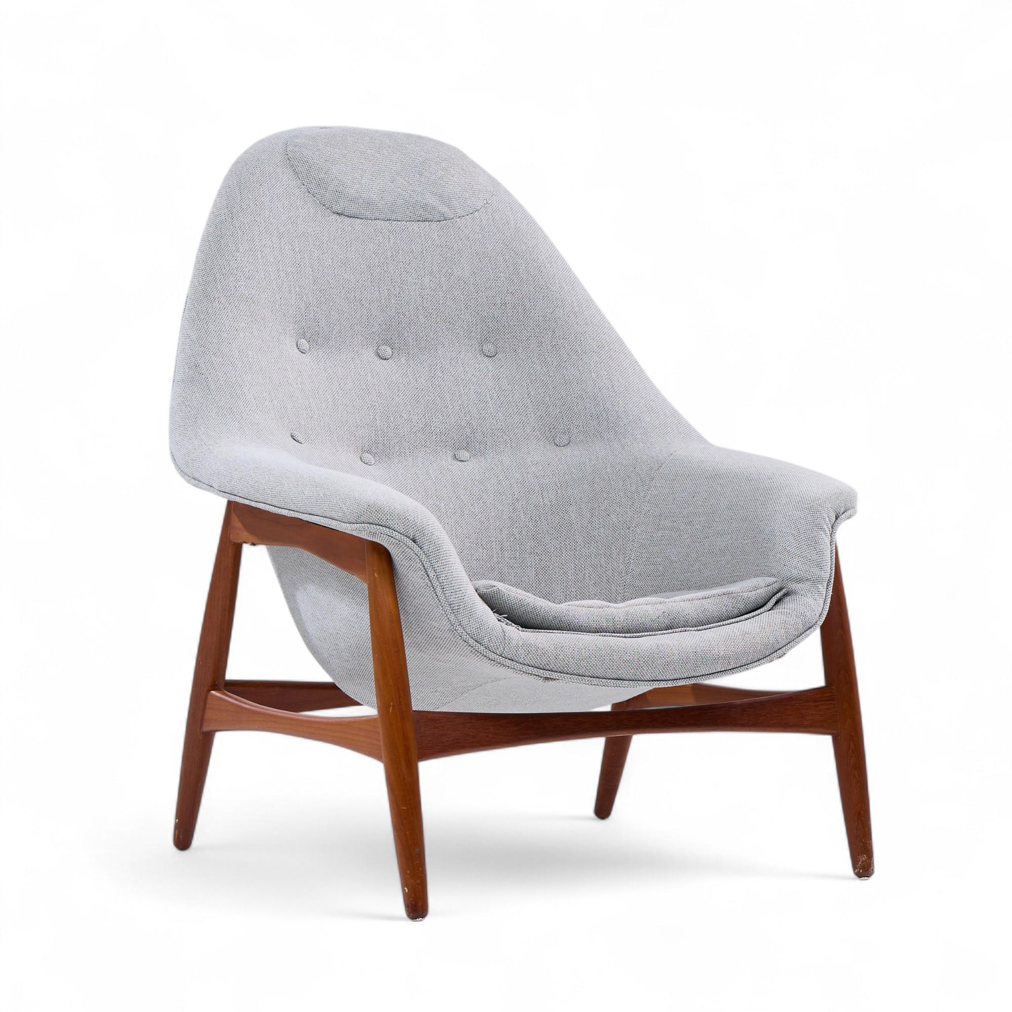 Mid-Century Modern Hans Olsen for Bramin Møbler Mid Century Danish Sculptural Lounge Chairs - Pair For Sale