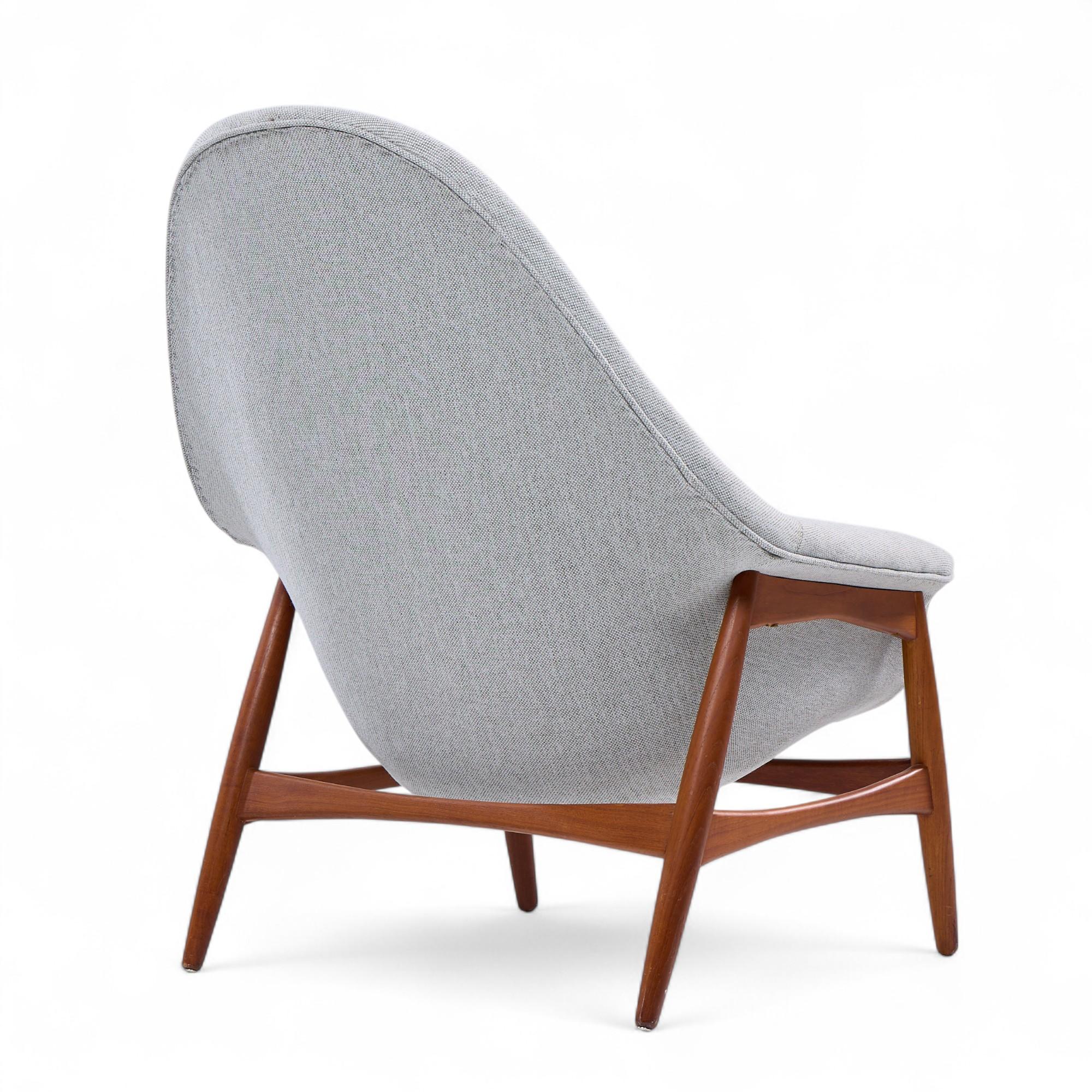Hans Olsen for Bramin Møbler Mid Century Danish Sculptural Lounge Chairs - Pair For Sale 3