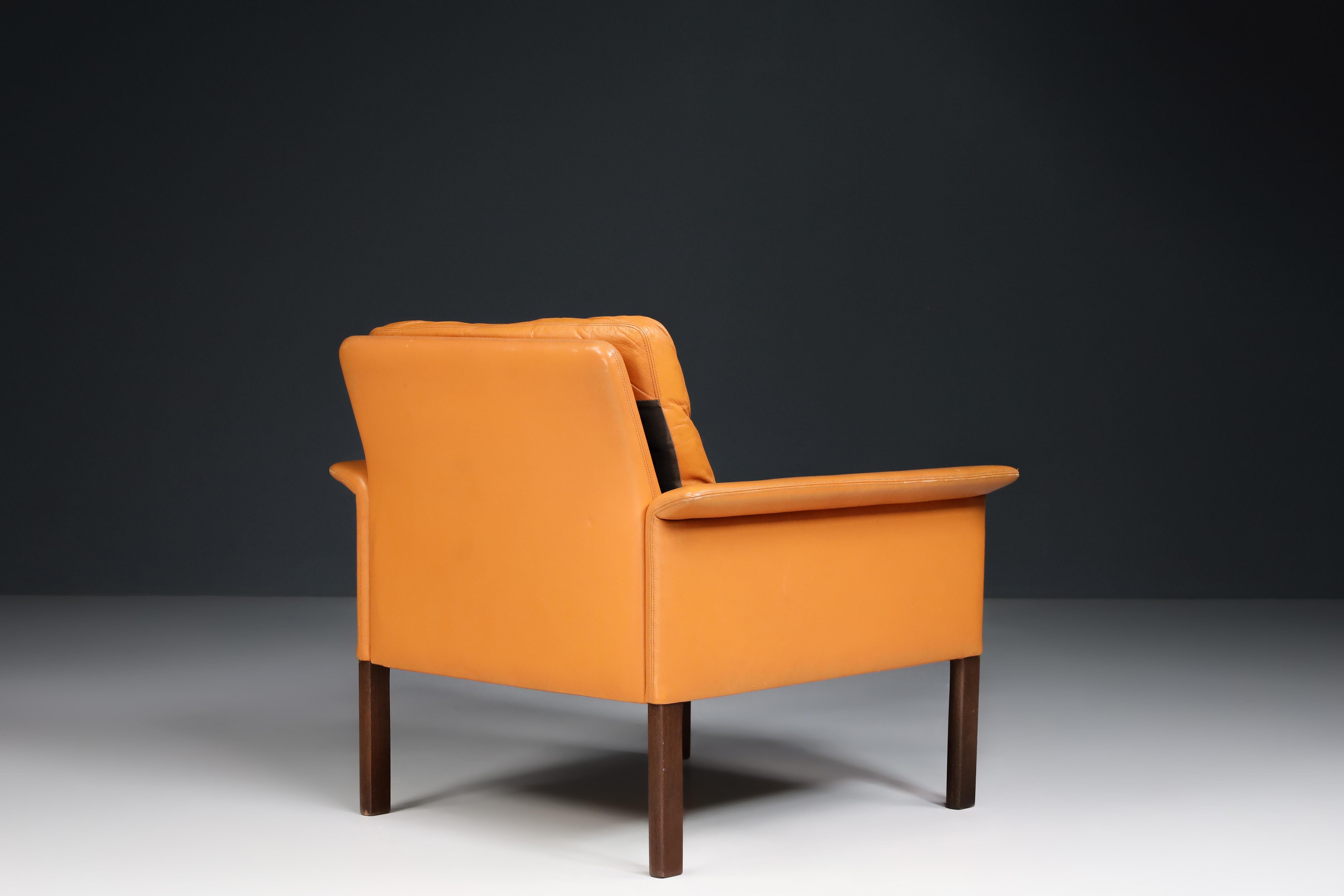 20th Century Hans Olsen for C/S Møbler, Lounge Chair and Ottoman in Walnut and Leather 1960s For Sale