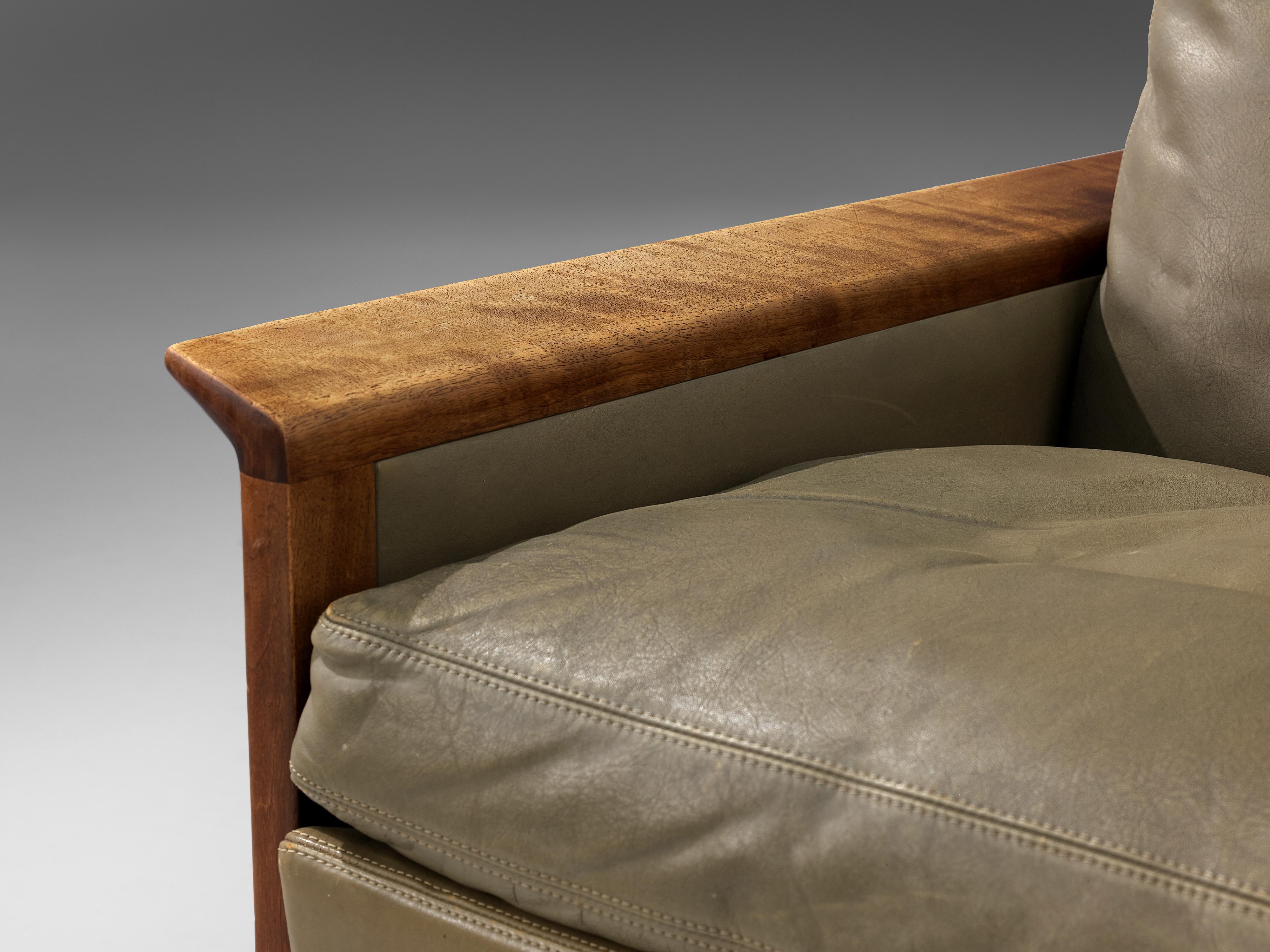 Scandinavian Modern Hans Olsen for C/S Møbler Lounge Chair Model ‘400’ in Walnut and Leather