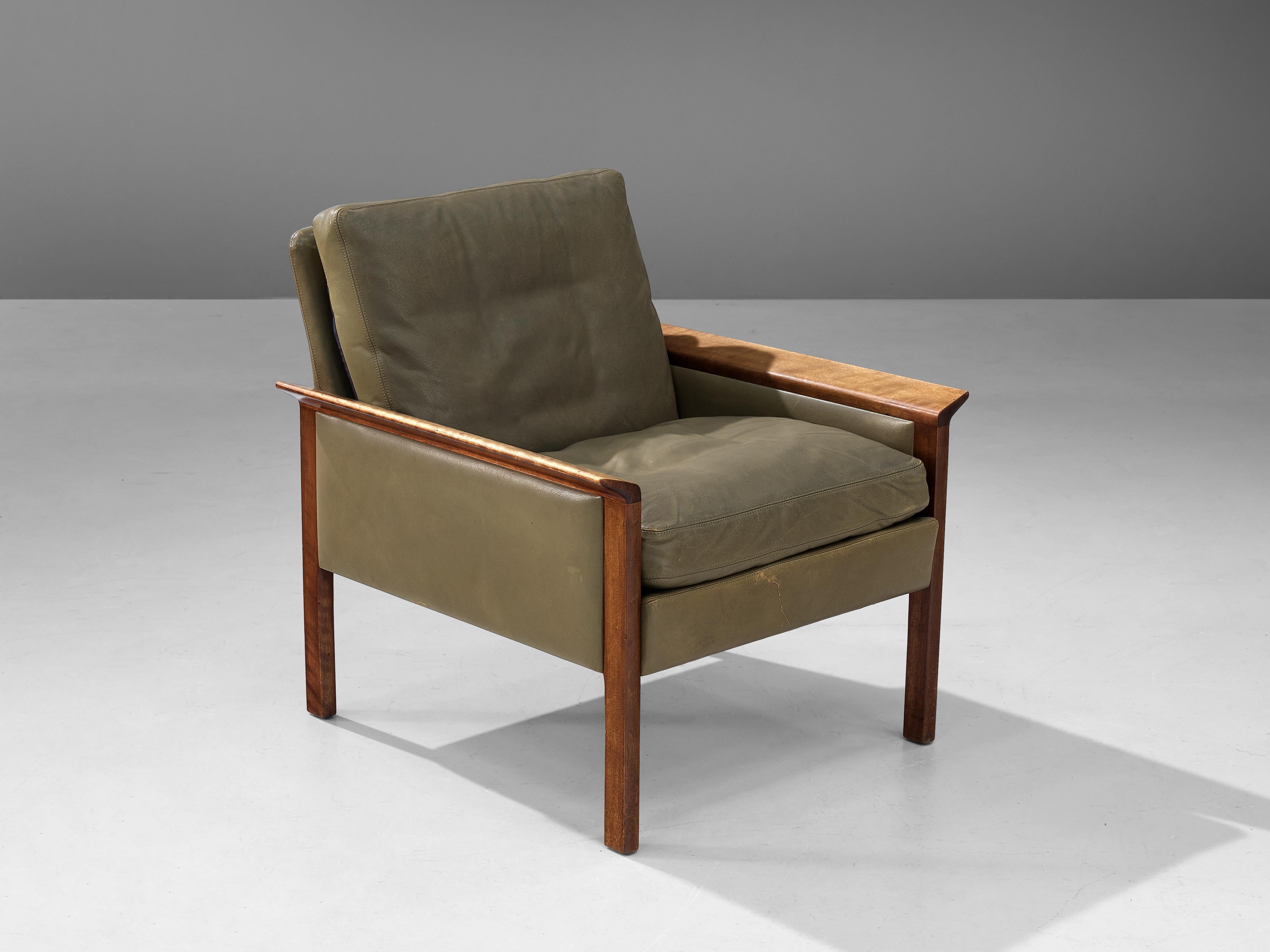 Mid-20th Century Hans Olsen for C/S Møbler Lounge Chair Model ‘400’ in Walnut and Leather