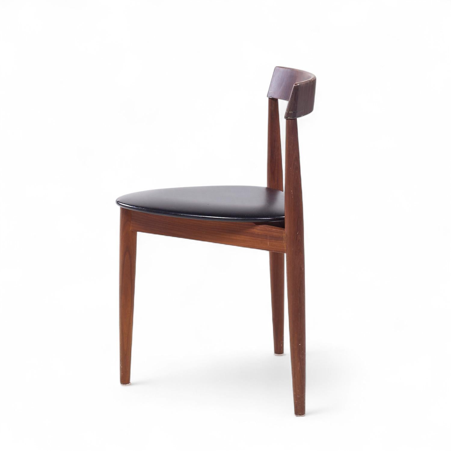 Hans Olsen for Frem Rojle Expanding Teak Dining Table with 4 Nesting Chairs For Sale 6