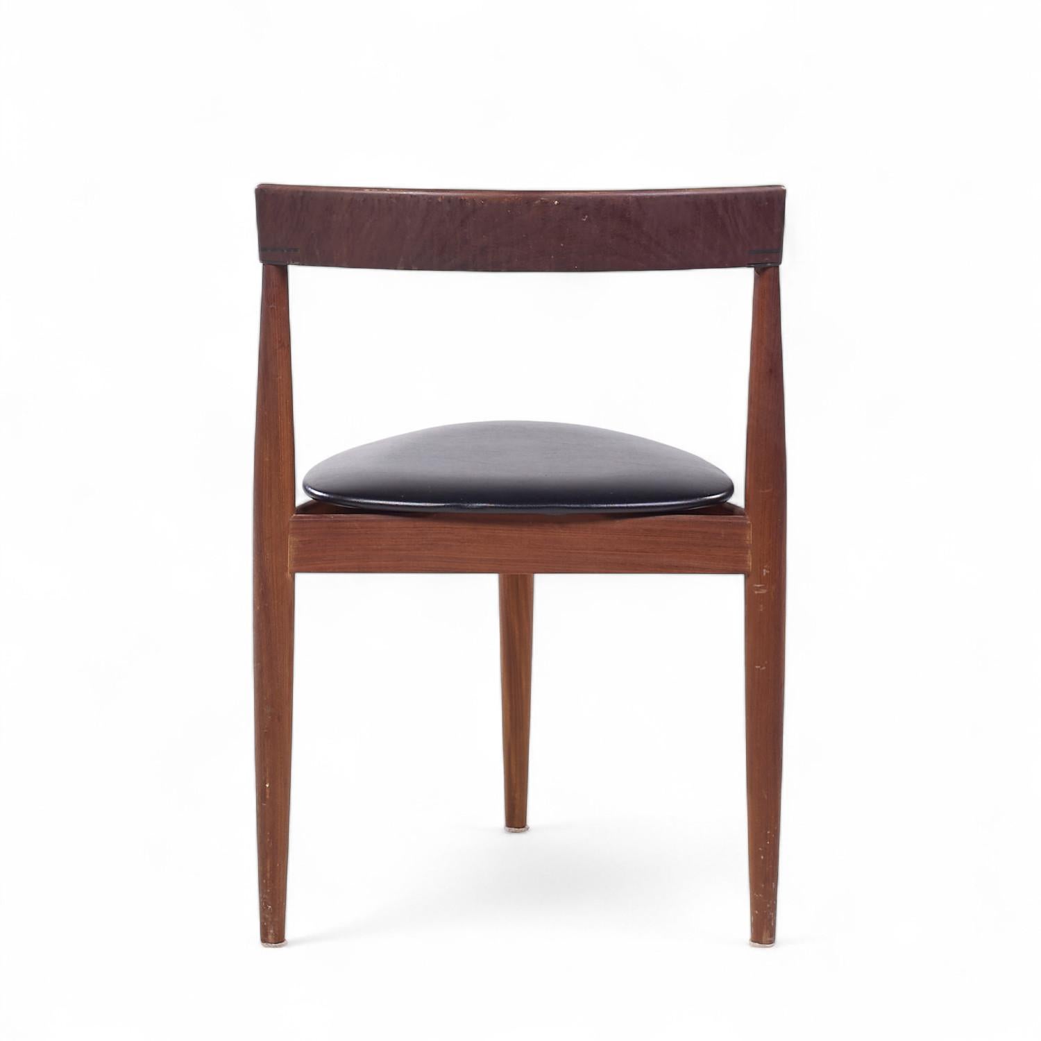 Hans Olsen for Frem Rojle Expanding Teak Dining Table with 4 Nesting Chairs For Sale 7