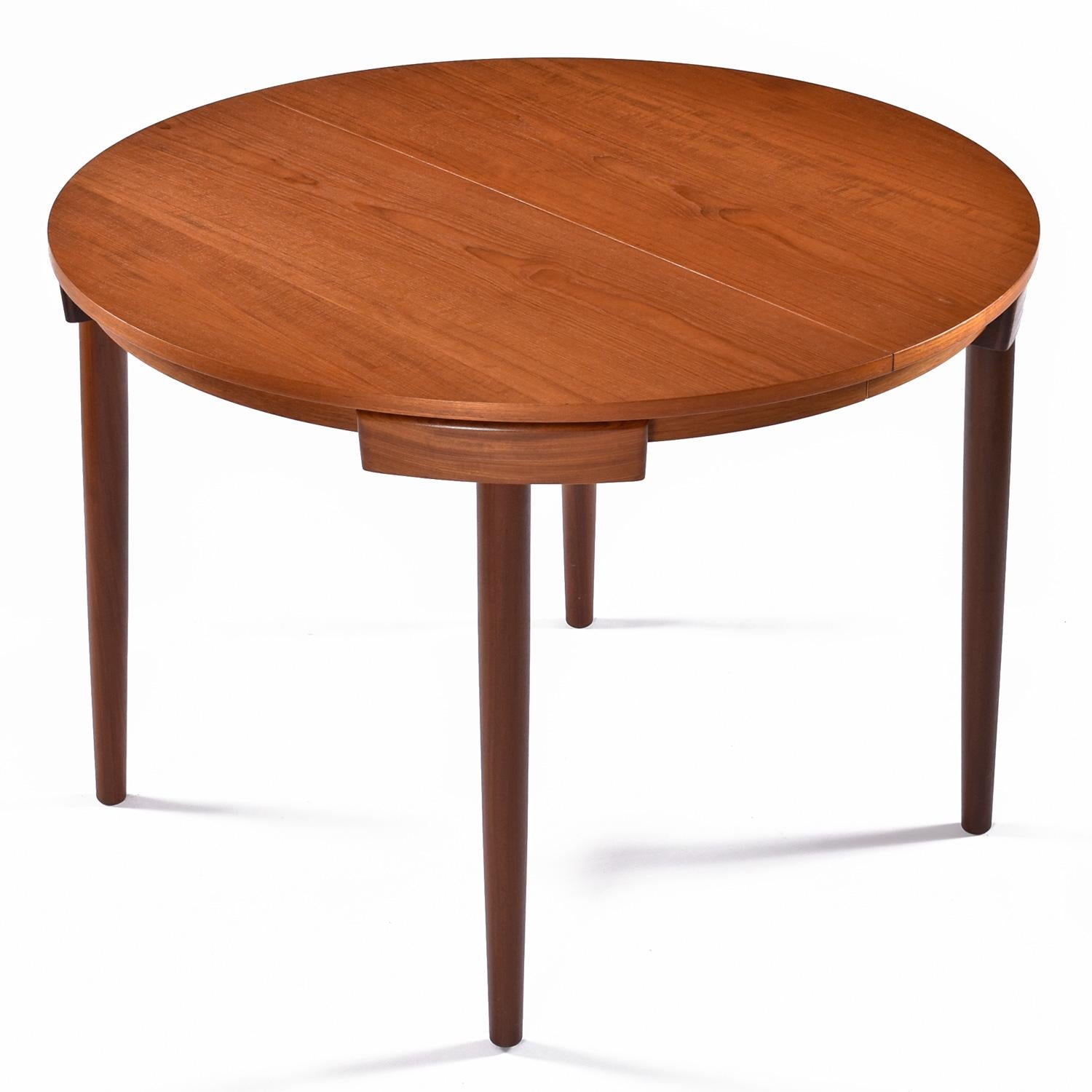Teak Hans Olsen for Frem Rojle Roundette Butterfly Leaf Dining Table and '6' Chairs