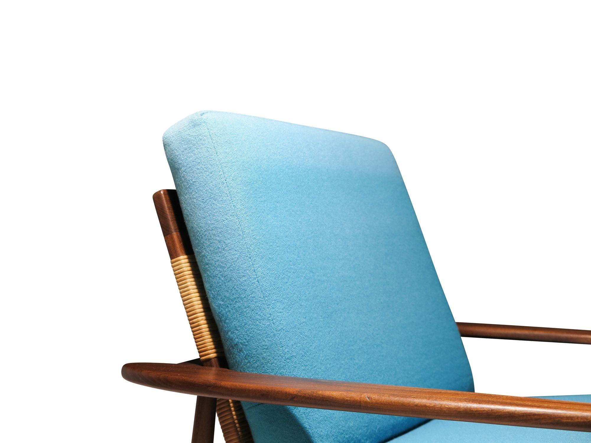 Hans Olsen para Juul Kristensen Silla de salón danesa de mediados de siglo con respaldo de caña en venta 2