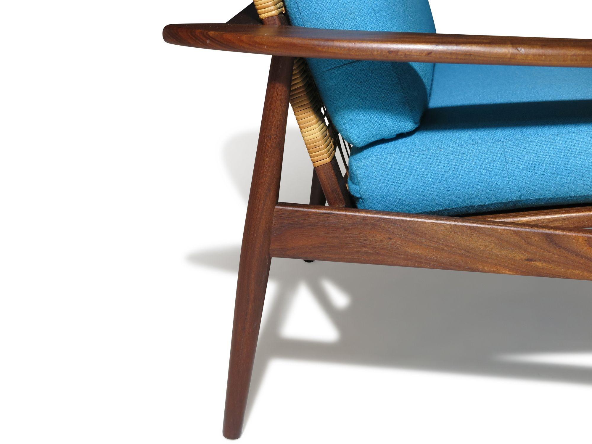 Hans Olsen para Juul Kristensen Silla de salón danesa de mediados de siglo con respaldo de caña en venta 1