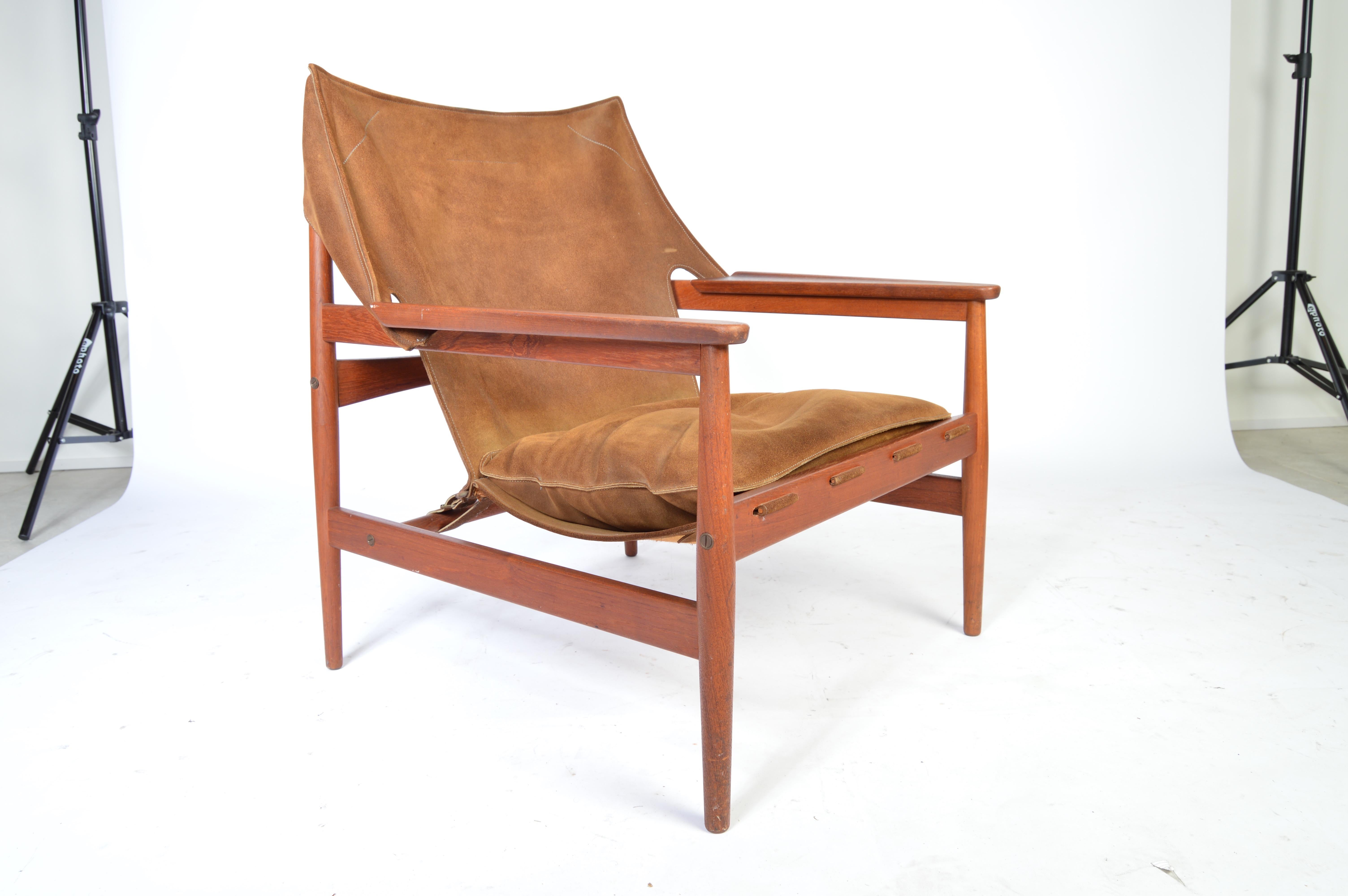 Hans Olsen for Viska Mobler 'Kinna' Suede Easy Chairs In Good Condition In Southampton, NJ