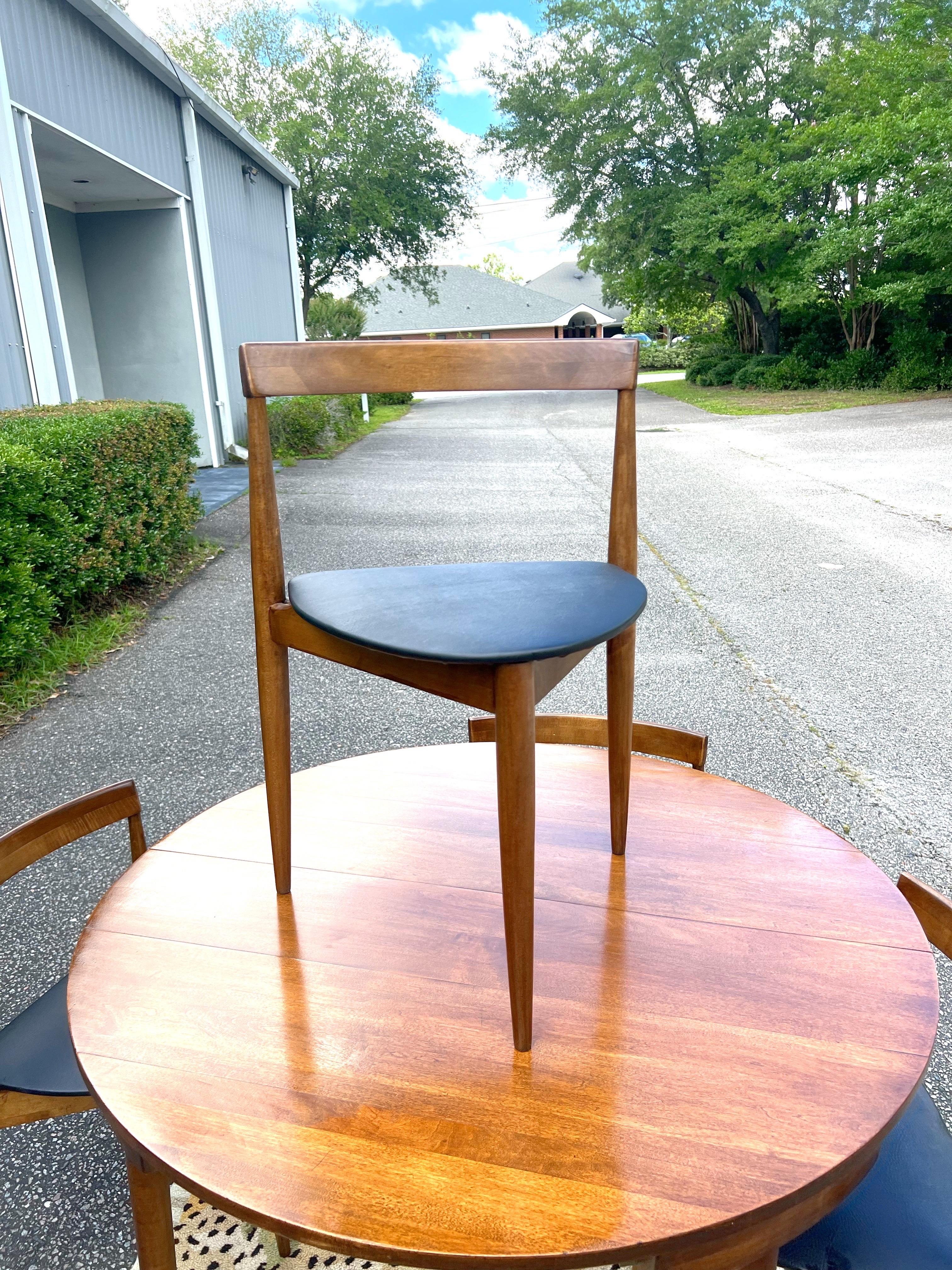 Mid-20th Century Hans Olsen for Winchendon Roundette Dining Set