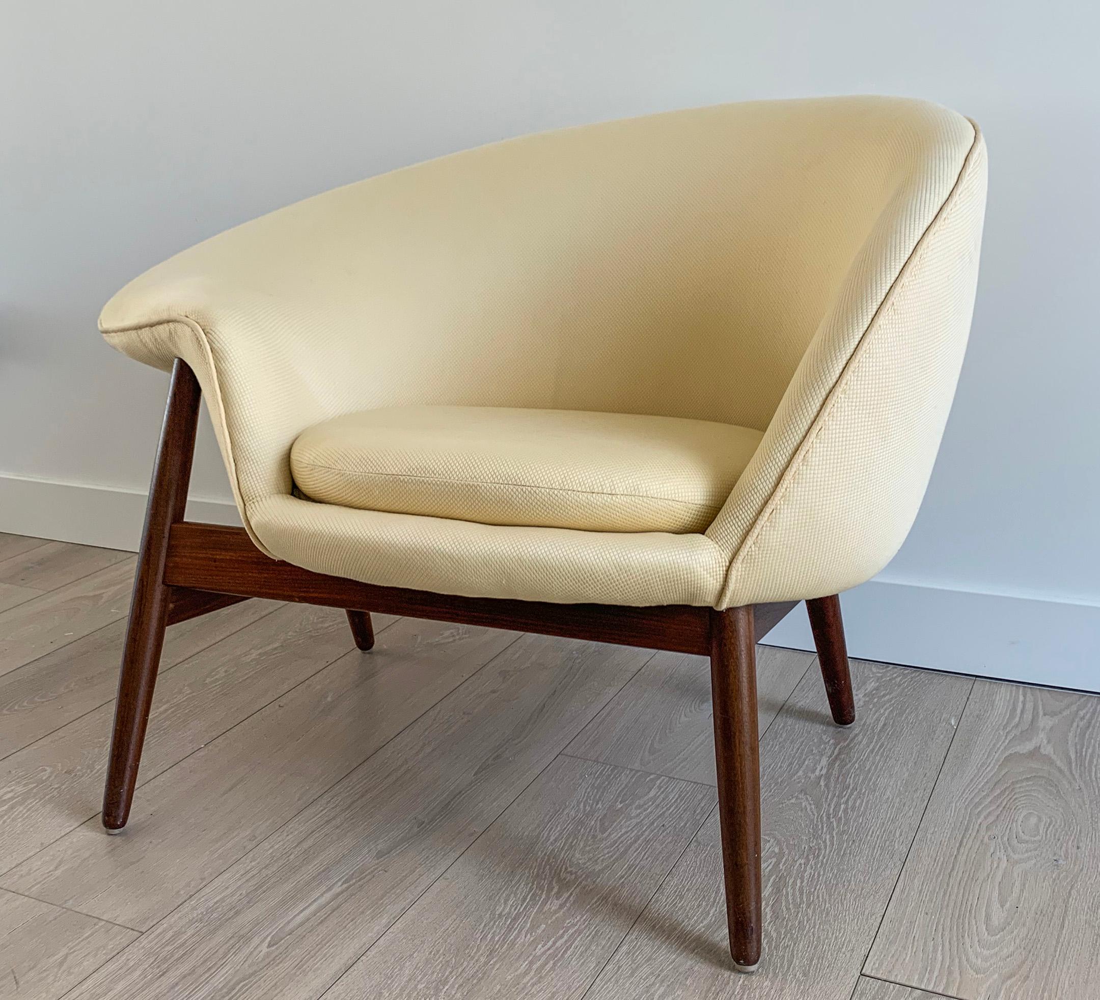 Mid-Century Modern Hans Olsen Fried Egg Chair, Denmark, 1950s