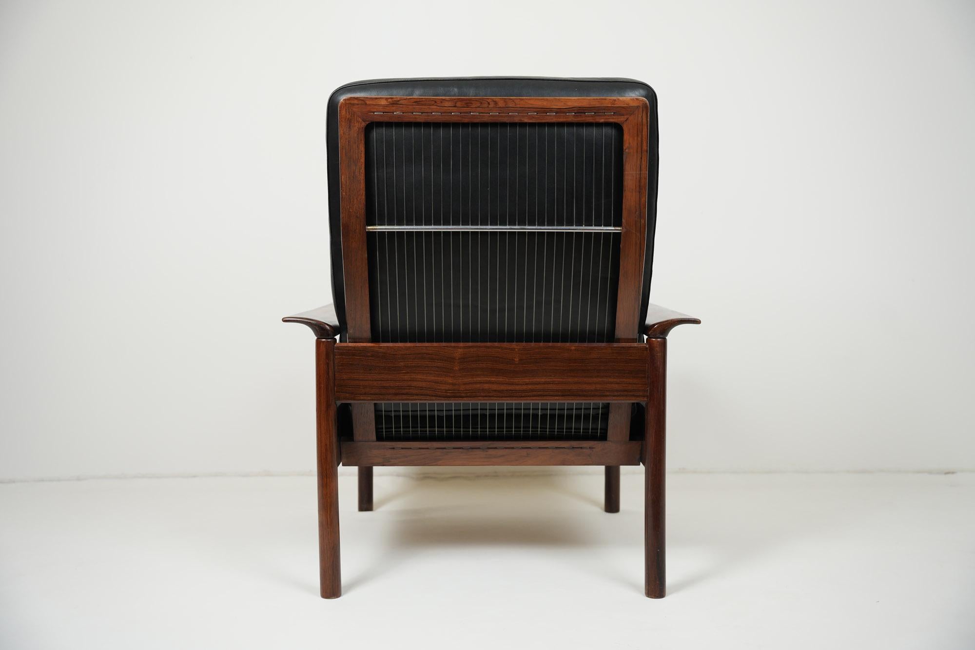 Hans Olsen Leather and Rosewood Longue Chair 1960s For Sale 6