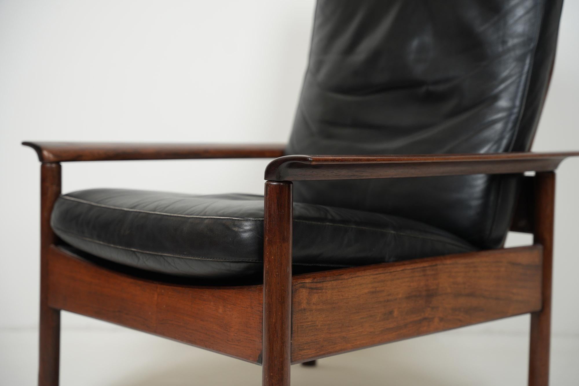 Danish Hans Olsen Leather and Rosewood Longue Chair 1960s For Sale