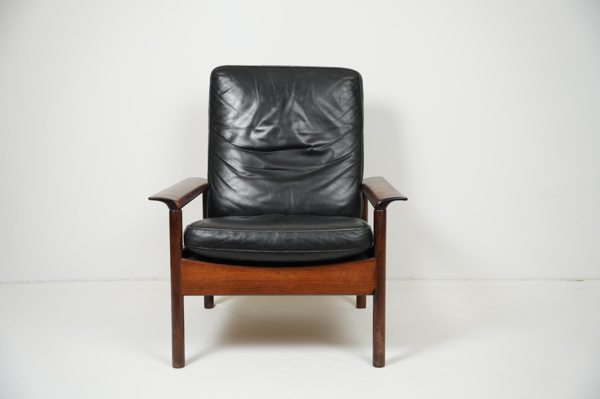 Mid-20th Century Hans Olsen Leather and Rosewood Longue Chair 1960s For Sale