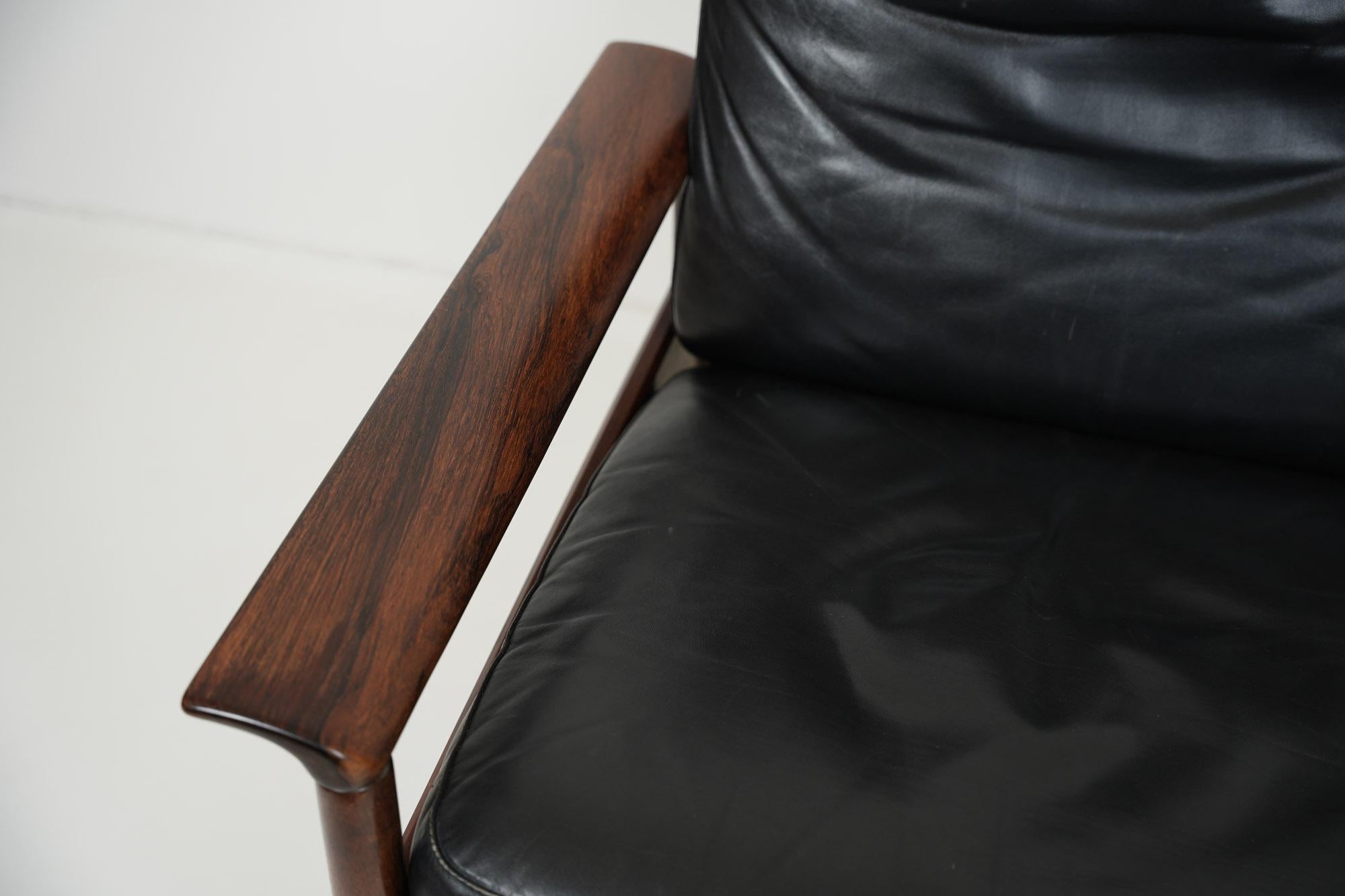 Hans Olsen Leather and Rosewood Longue Chair 1960s For Sale 3