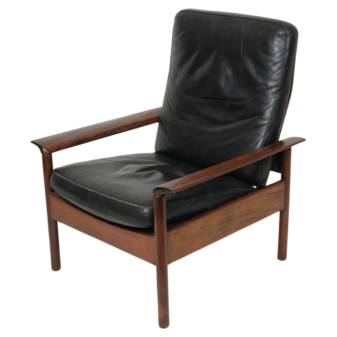 Hans Olsen Leather and Rosewood Longue Chair 1960s For Sale