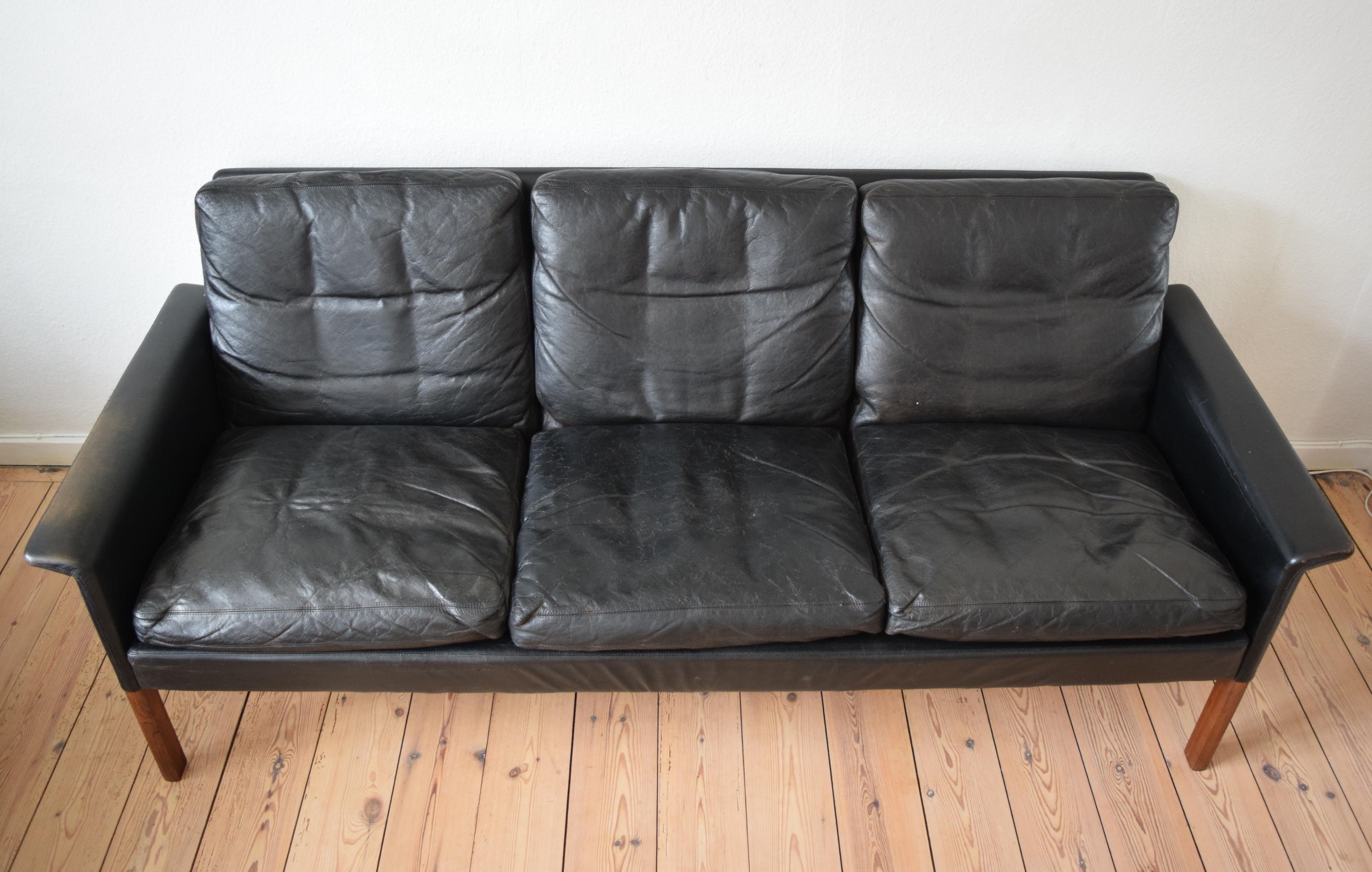 Mid-20th Century Hans Olsen Model 500 Black Leather Sofa